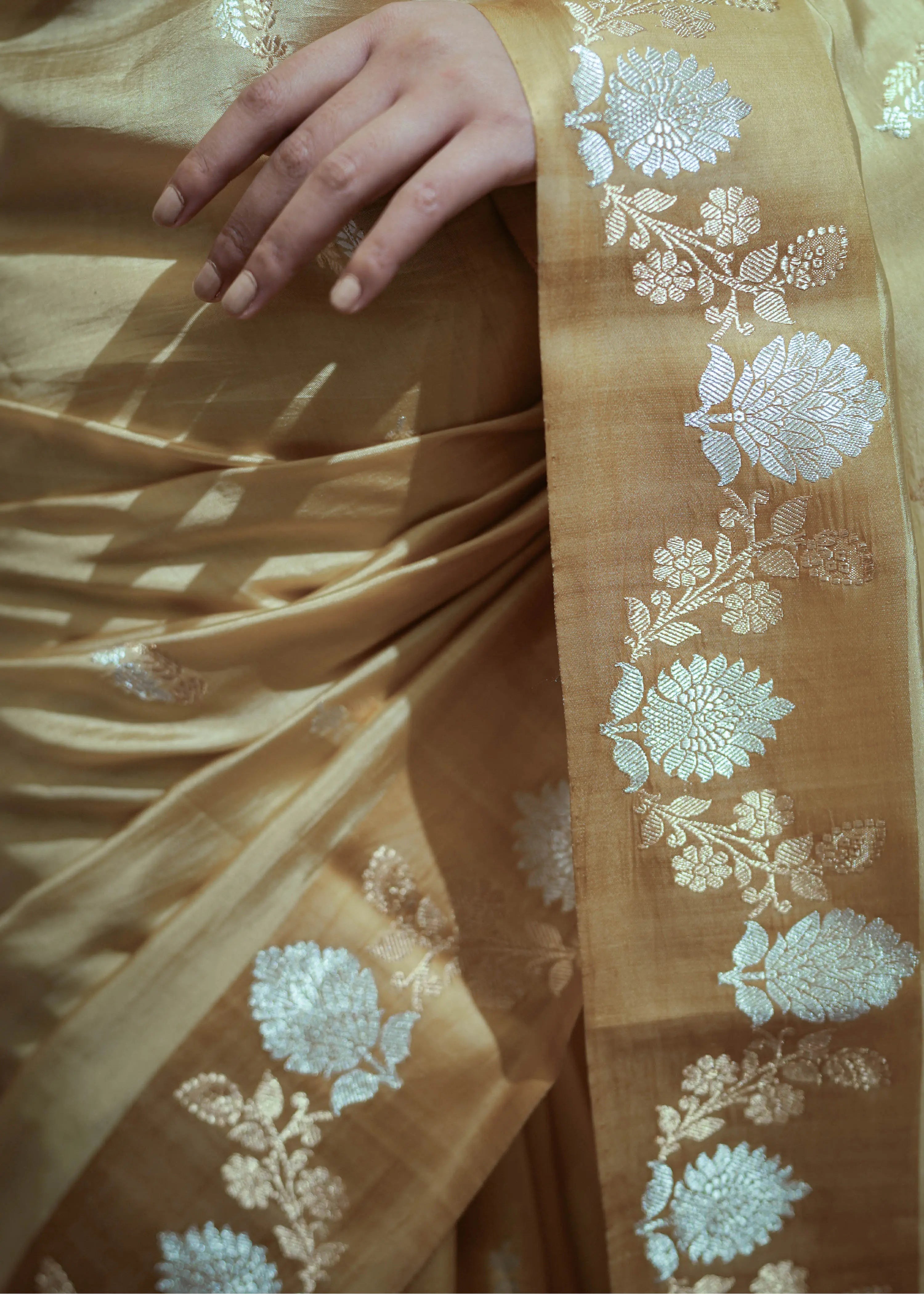 Sheen - The Golden Goddess House Of Banaras