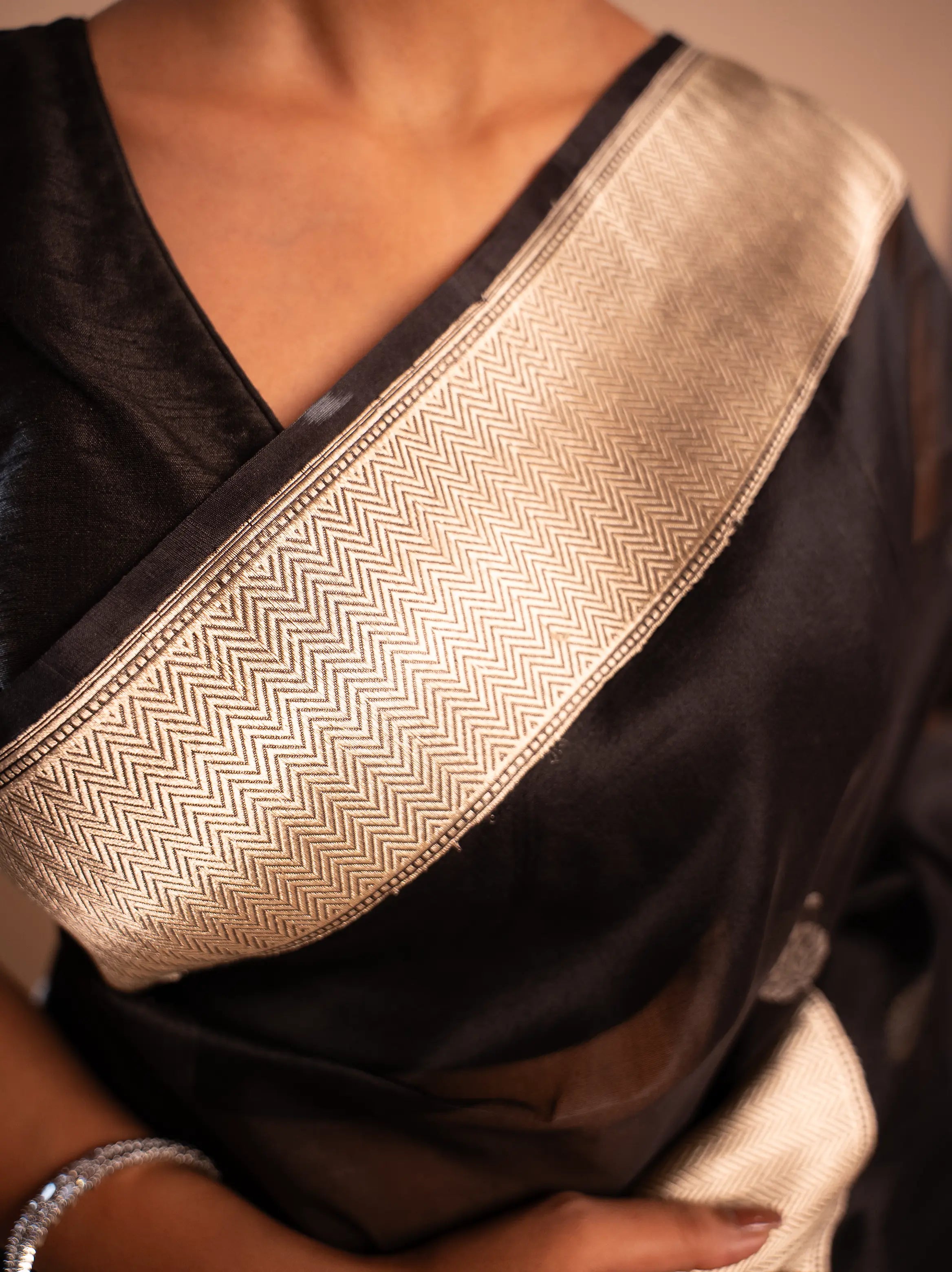 Amara Kiran – The Radiant Glow House Of Banaras