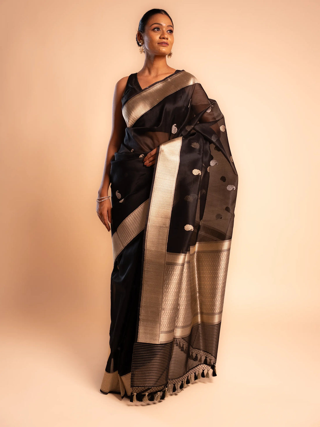 Amara Kiran – The Radiant Glow House Of Banaras