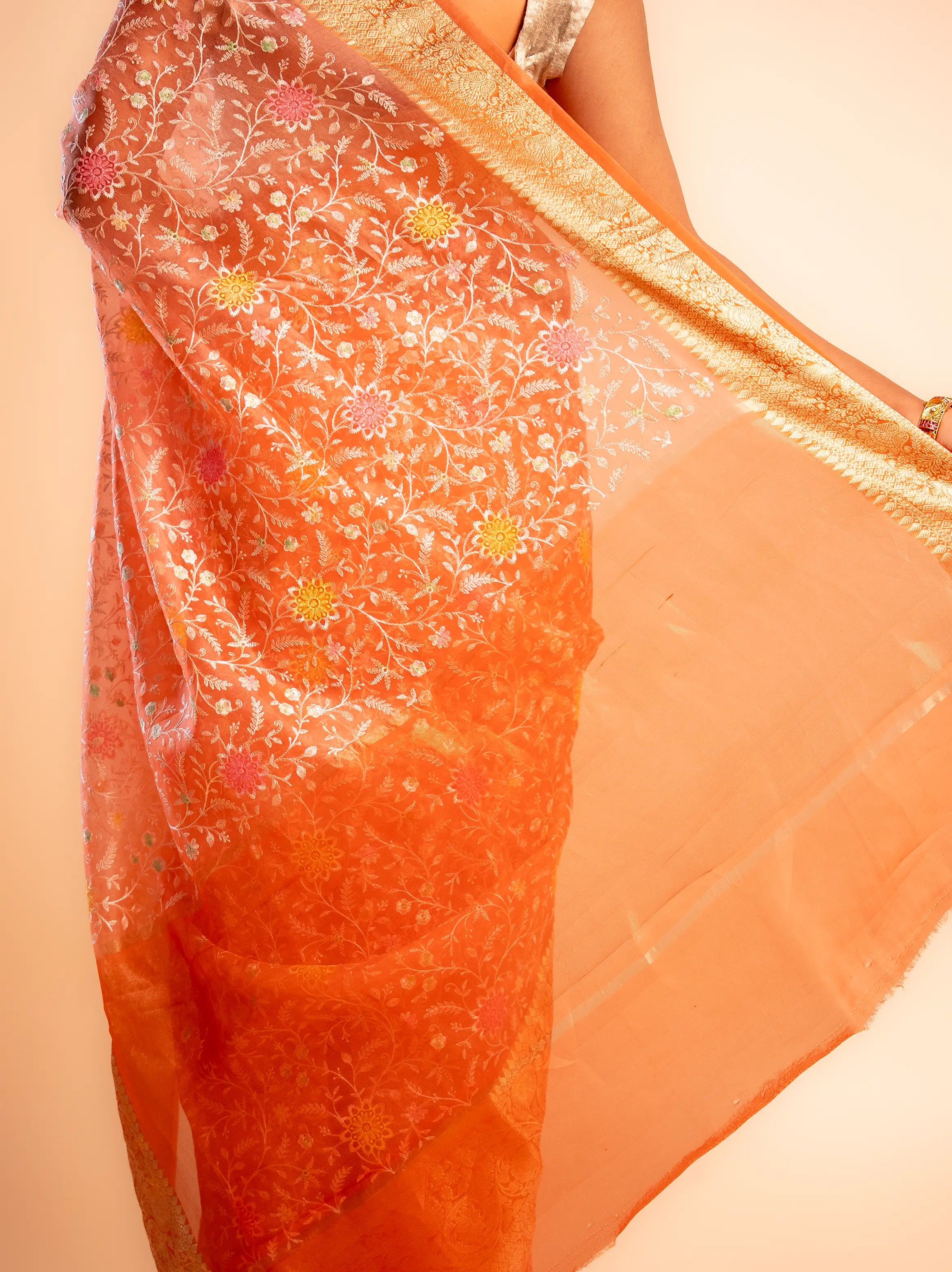 Aarohi – The Enchanting Luminance House Of Banaras