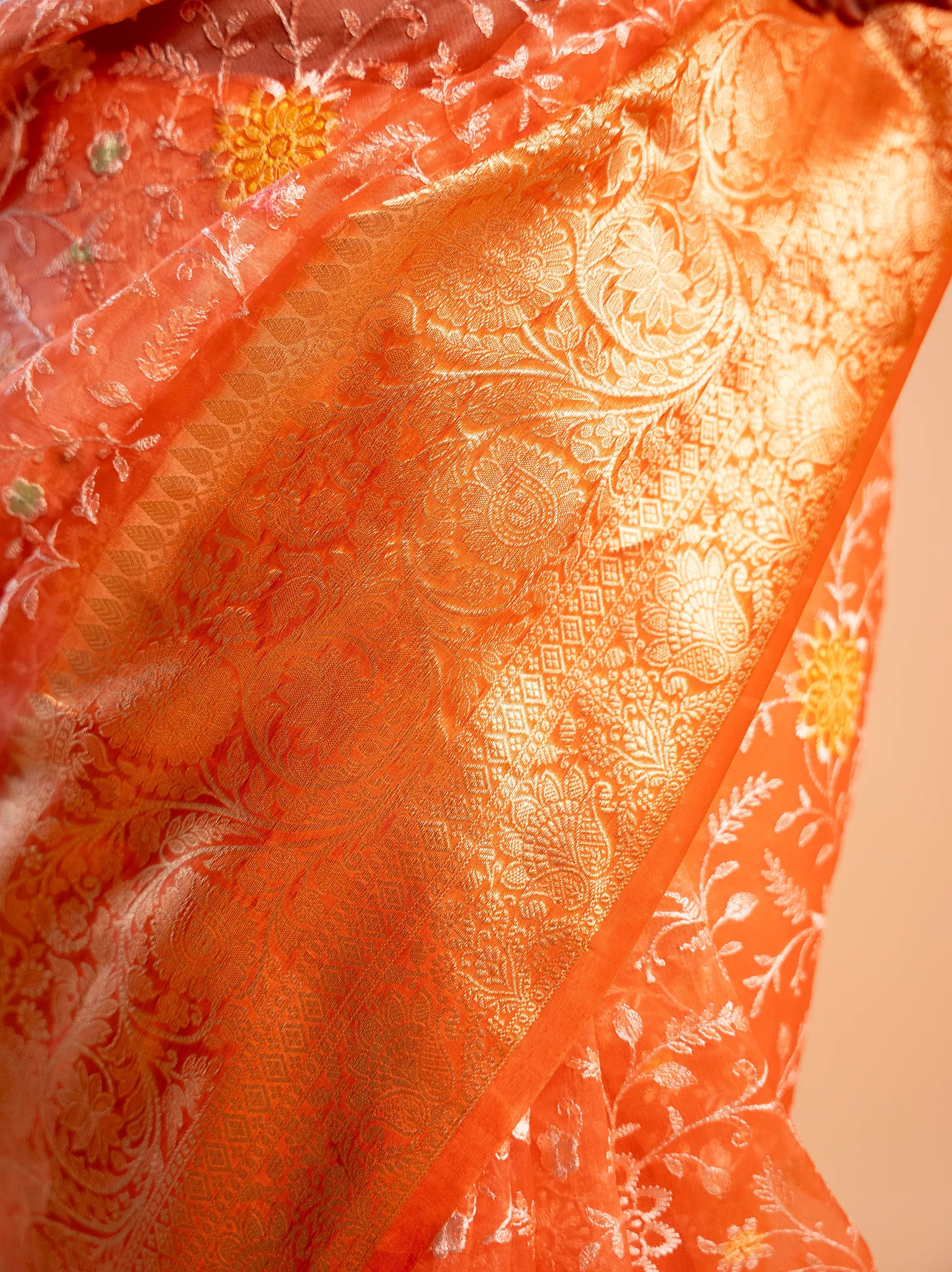 Aarohi – The Enchanting Luminance House Of Banaras