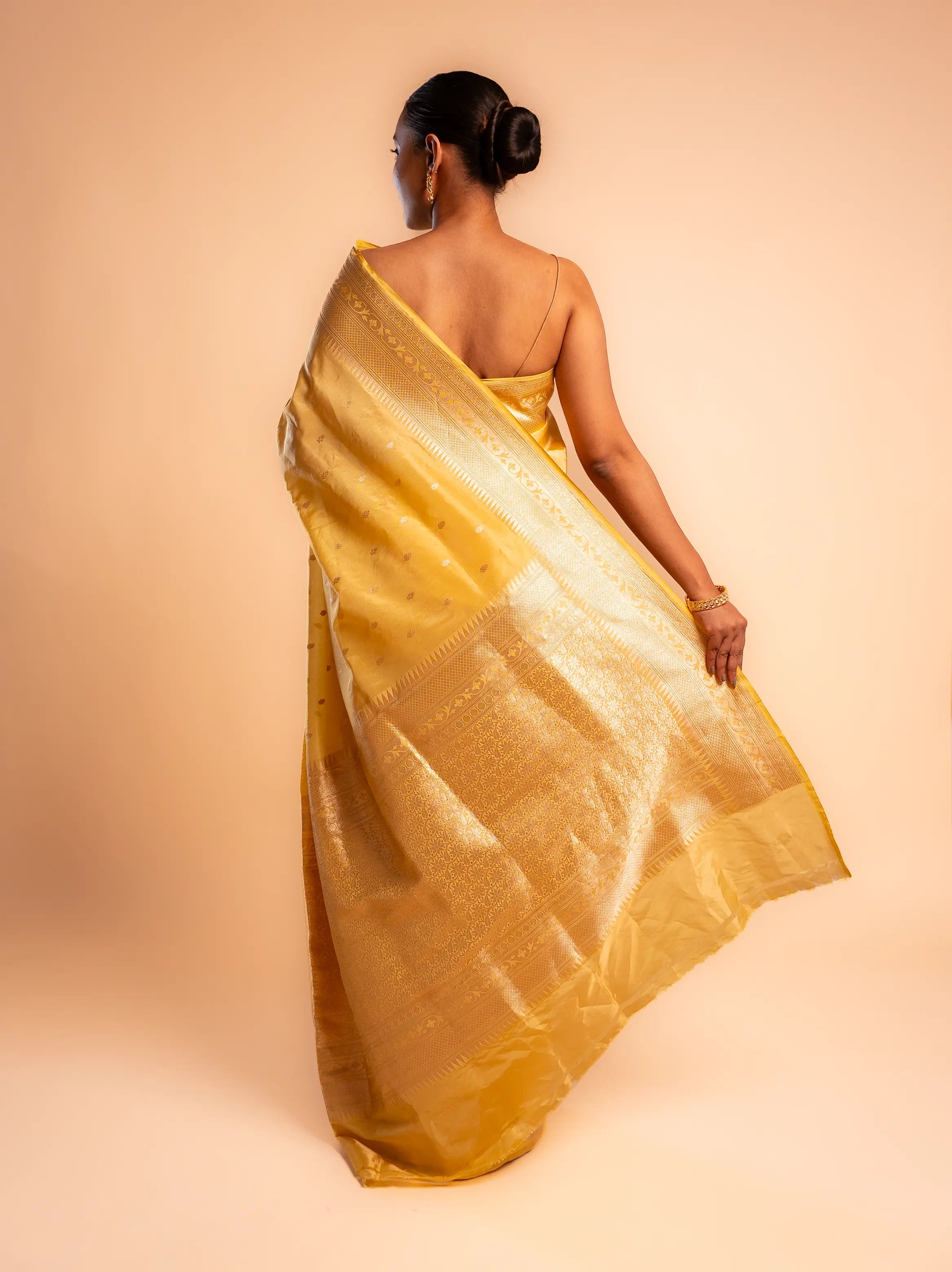 Navya – The Timeless Enchantress House Of Banaras