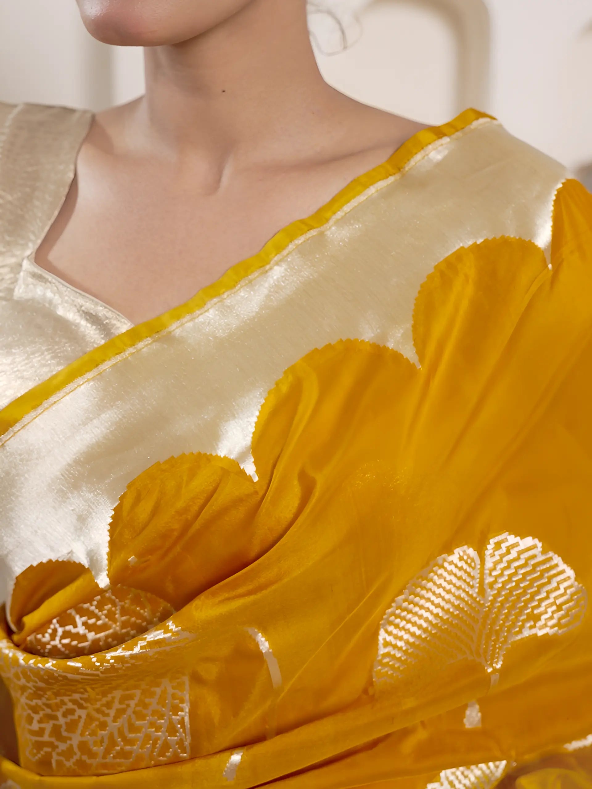 Maati - The Golden Earth House Of Banaras