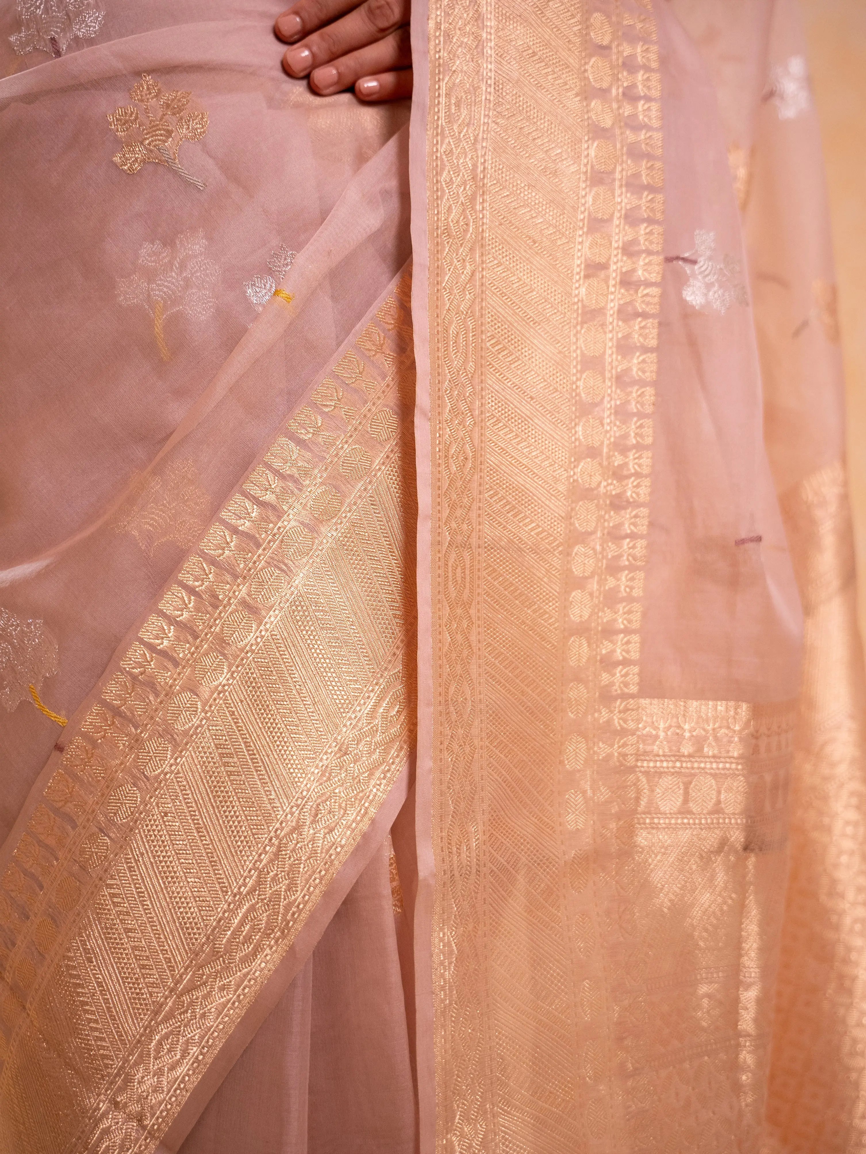 Zarika - The Mauve Mystique House Of Banaras