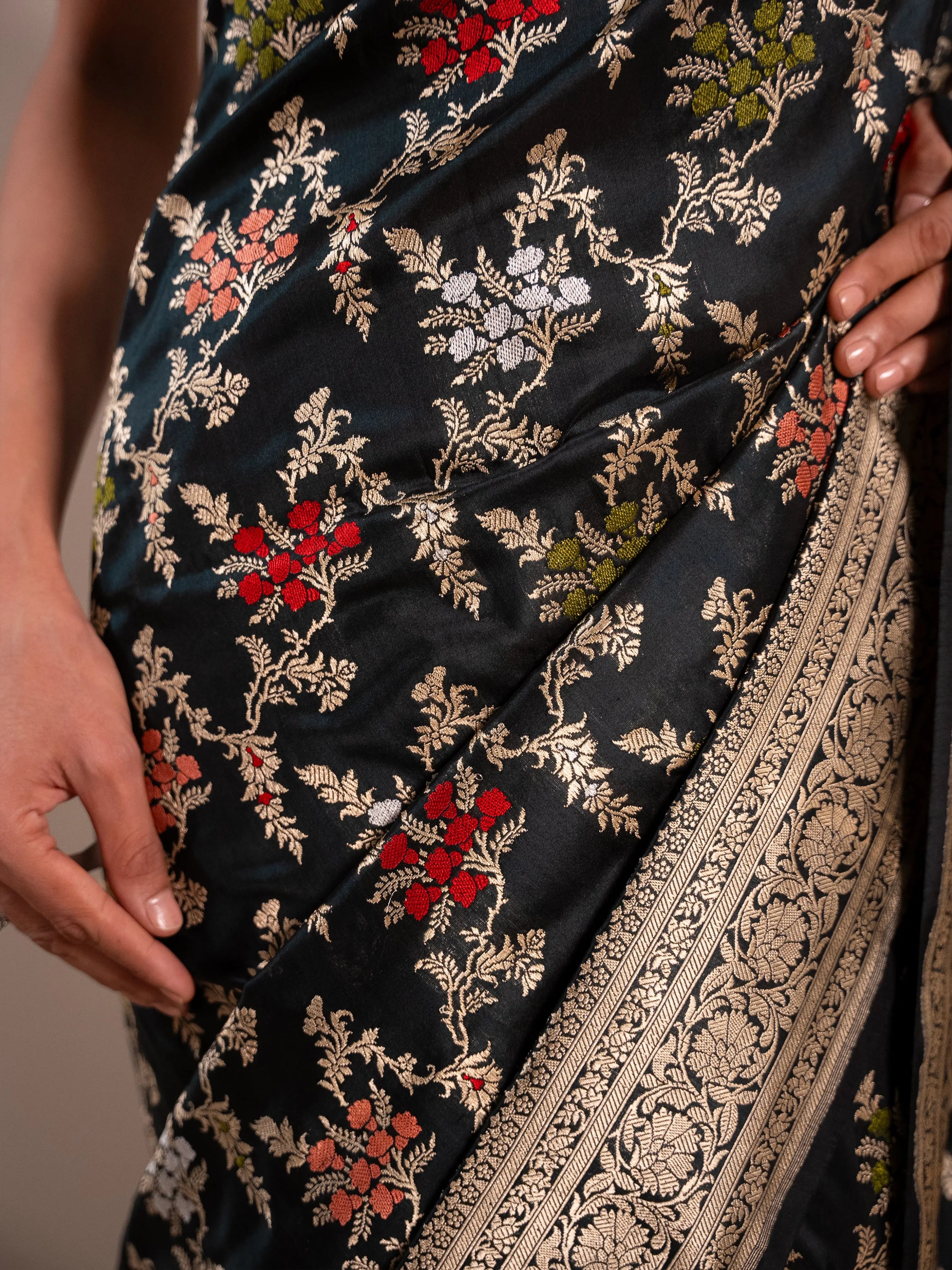 Zeenat - The Midnight Majesty House Of Banaras