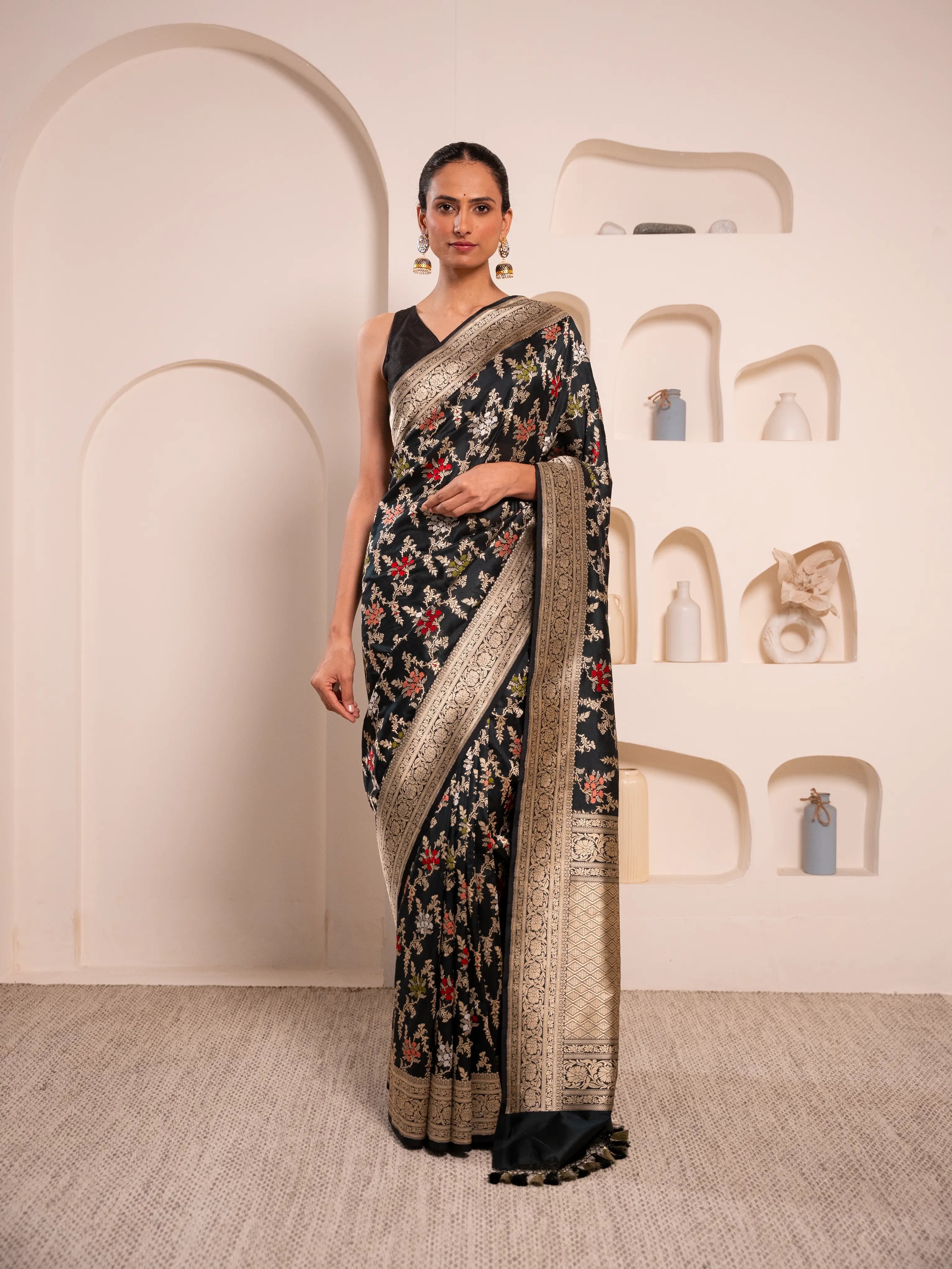 Zeenat - The Midnight Majesty House Of Banaras