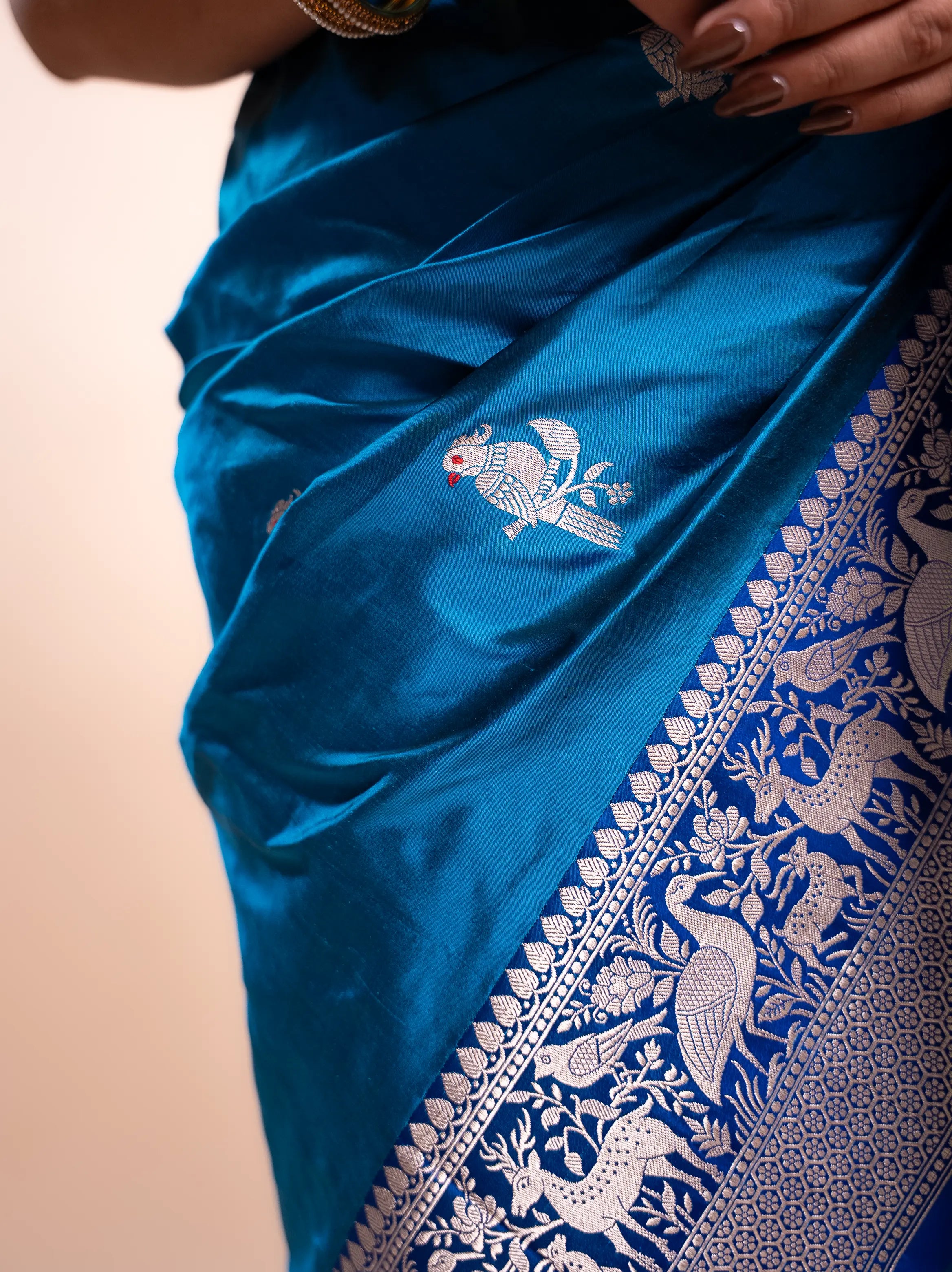 Sragvinee - The Royal Azure Symphony House of Banaras