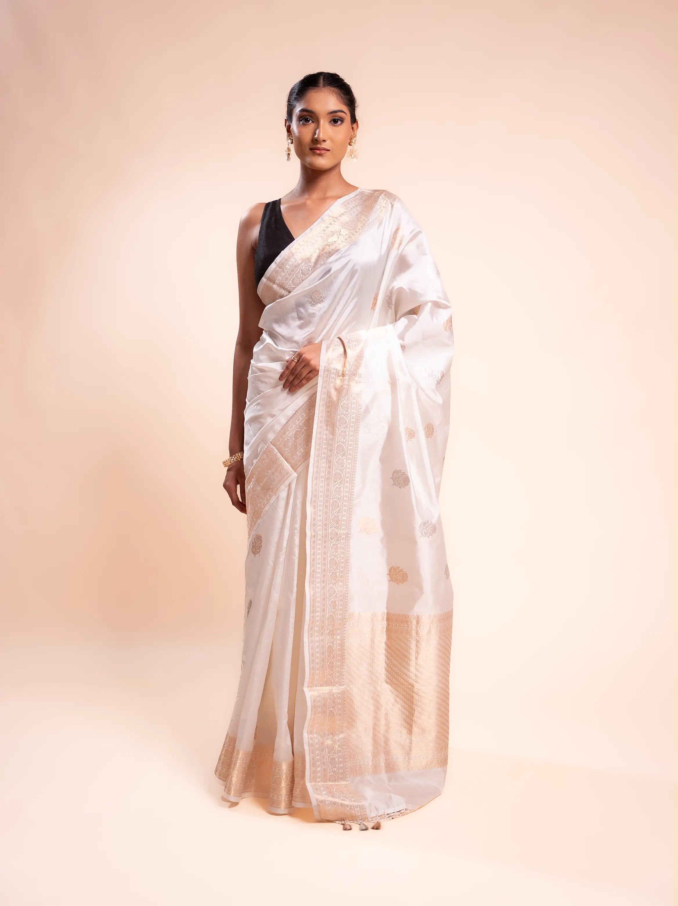 Maadhavi - The White Purity House of Banaras