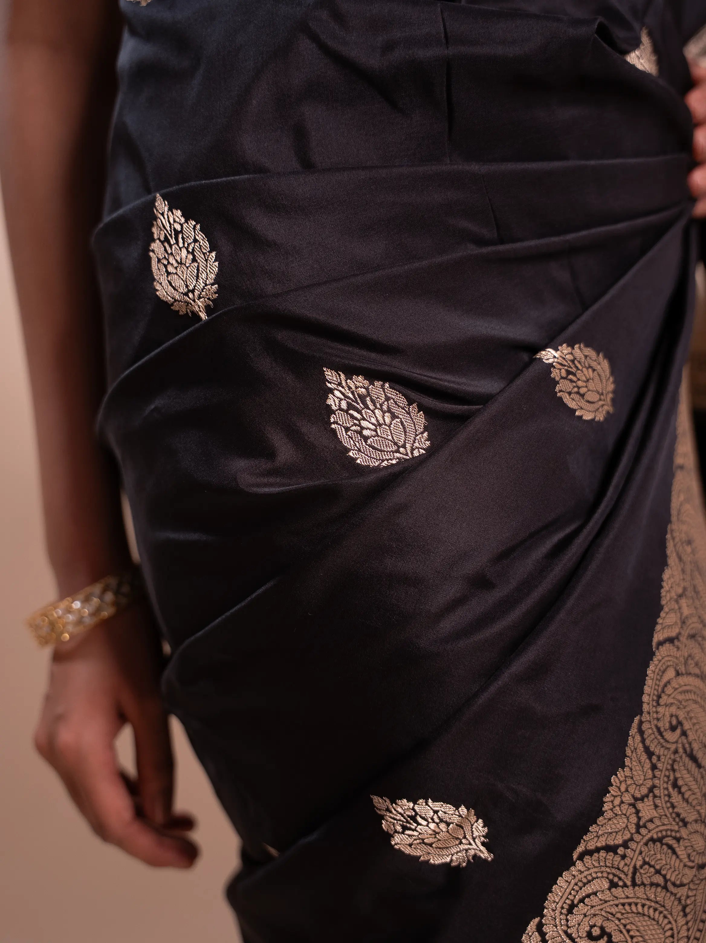 Ravika - The Black Sophistication House of Banaras