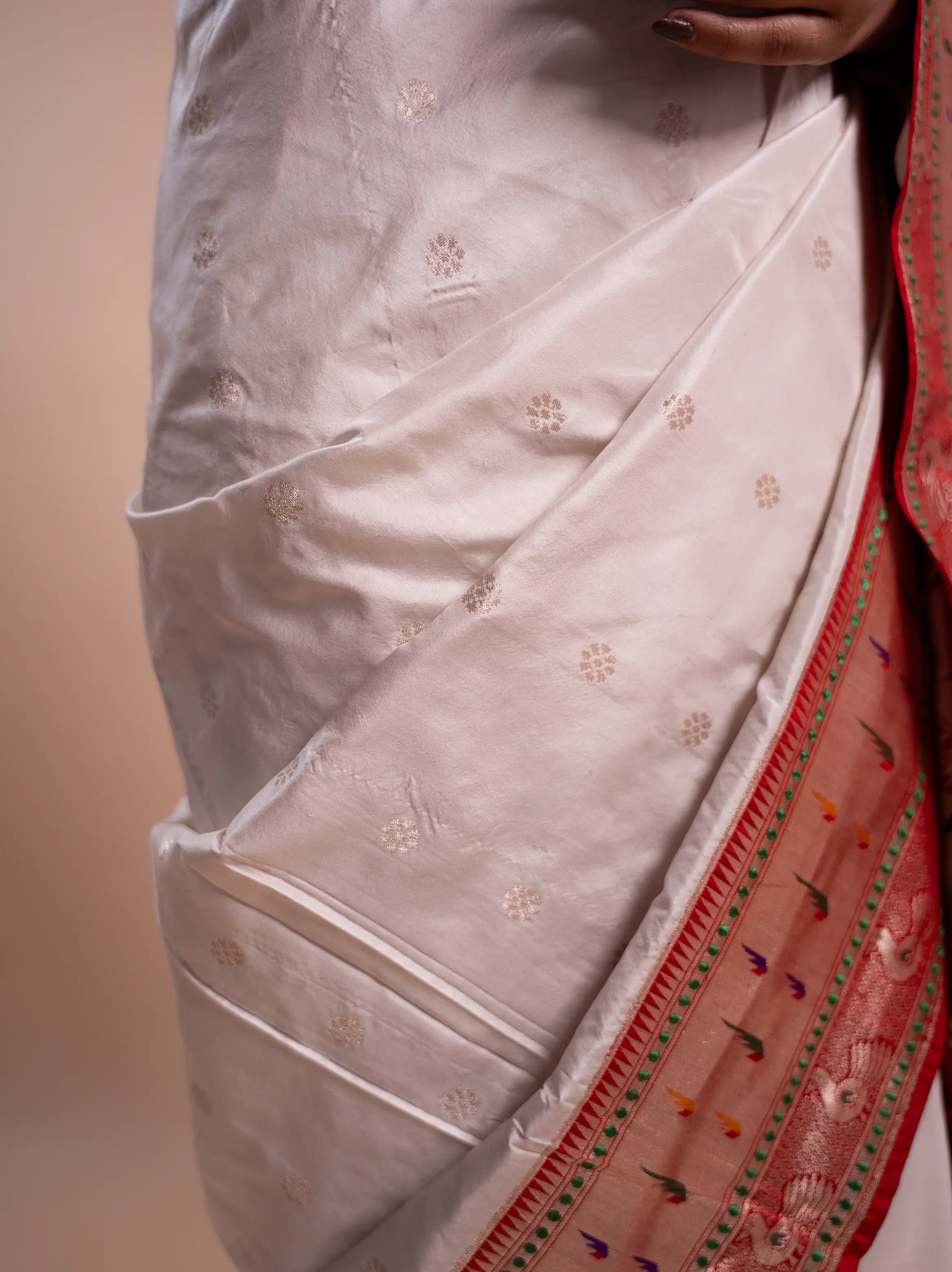 Shwet White Kadhua Katan Banarasi Handloom Saree House Of Banaras