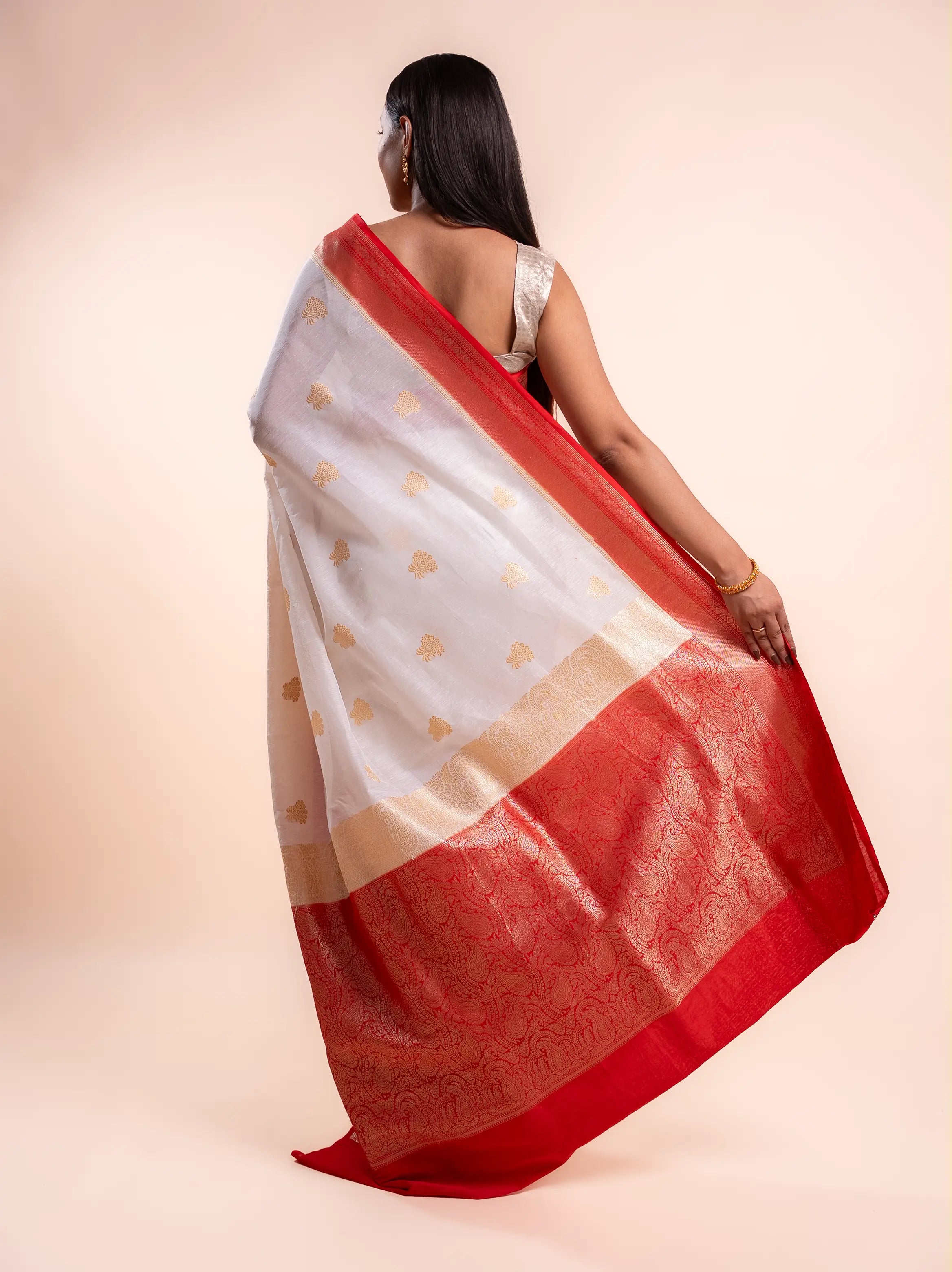 Prakriti - The White Purity House of Banaras