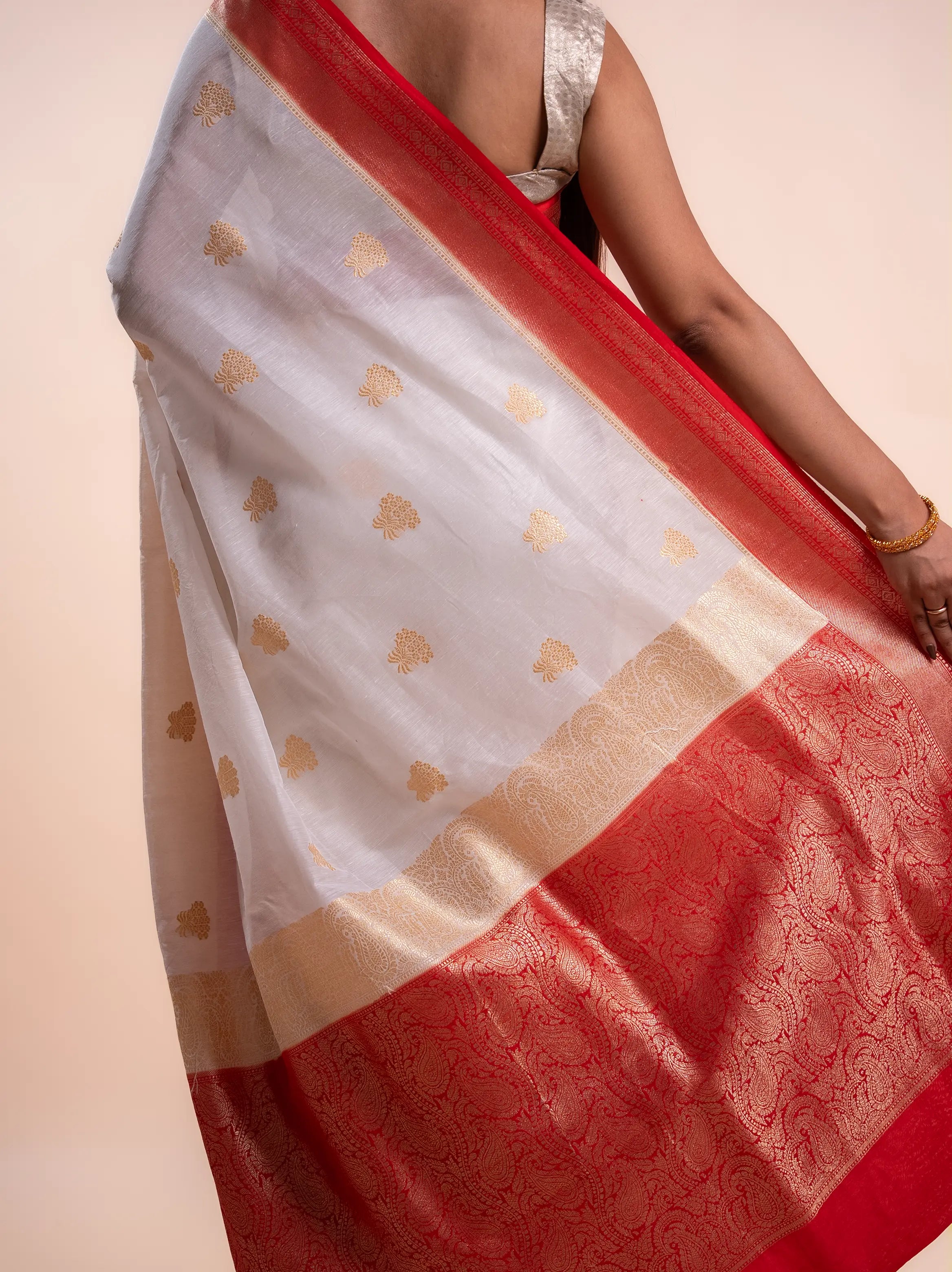 Prakriti - The White Purity House of Banaras