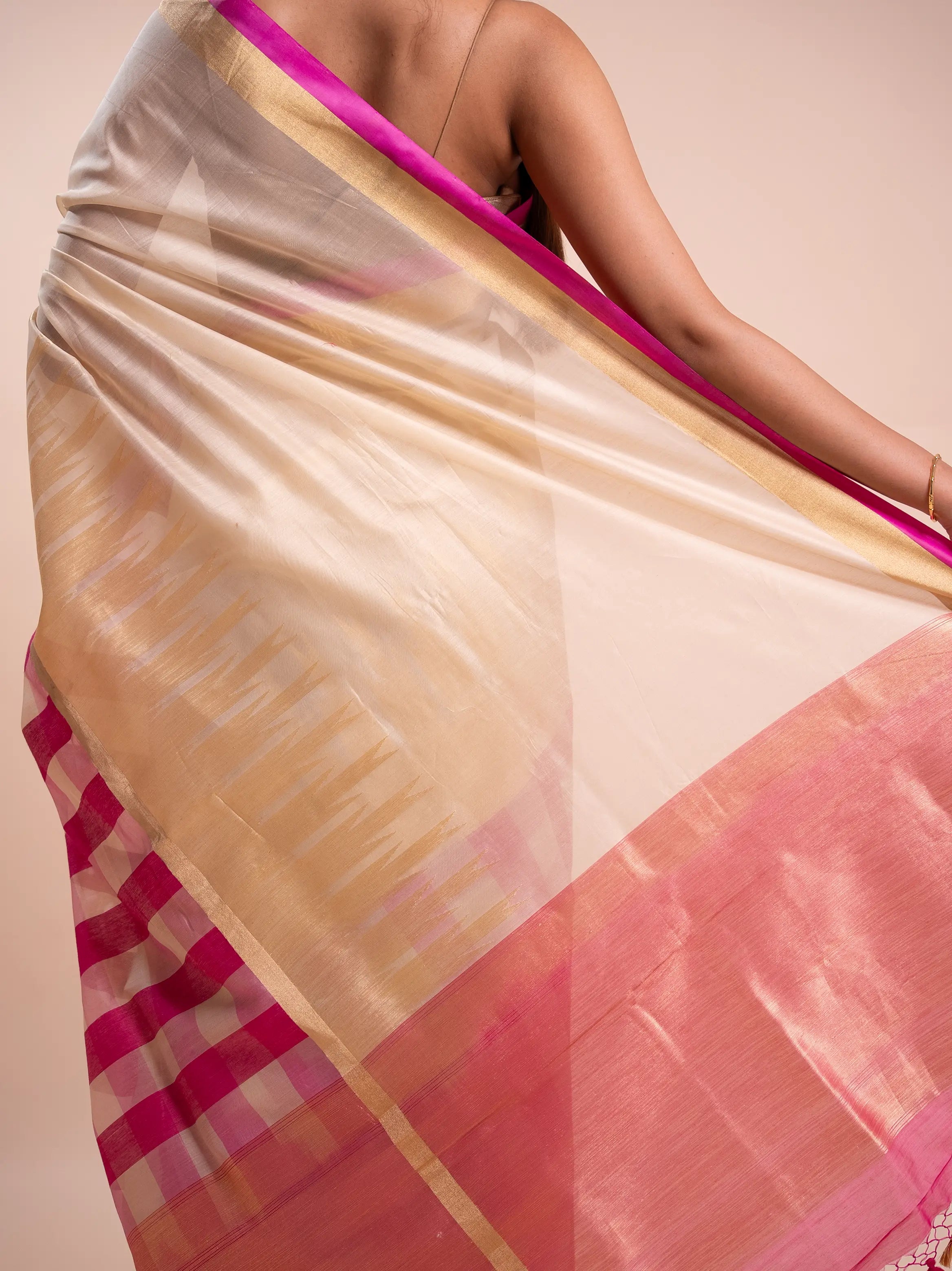 Aashi - The Cream Elegance House of Banaras