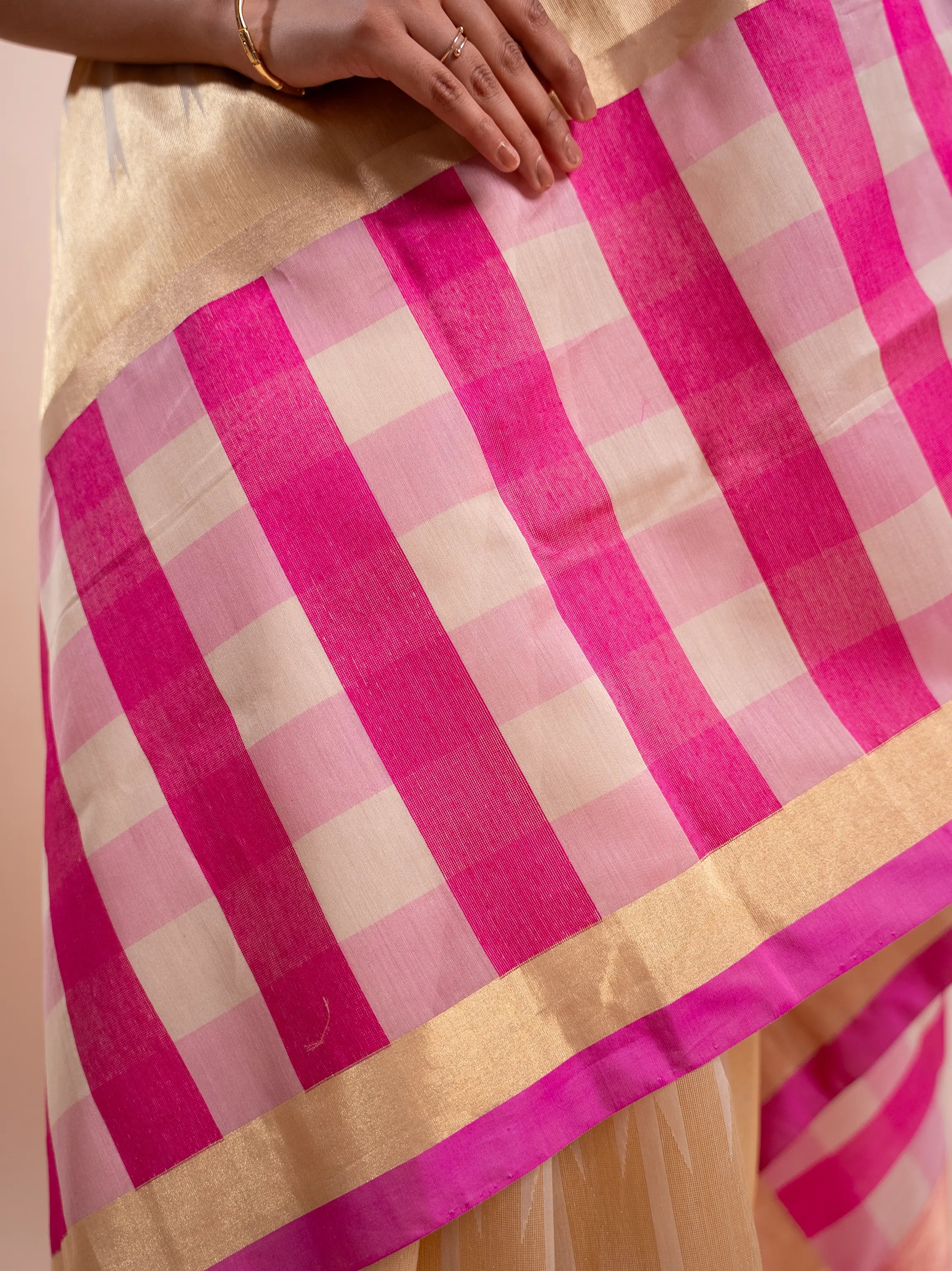 Aashi - The Cream Elegance House of Banaras