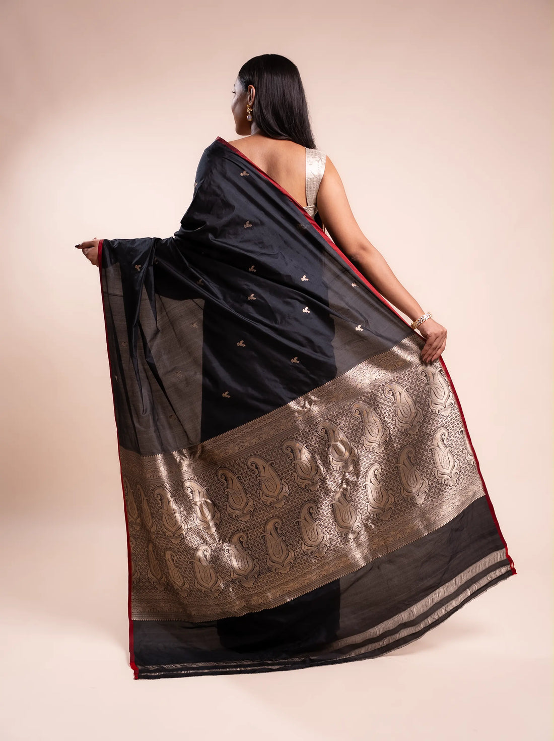 Tanirika - The Black Luxury House of Banaras