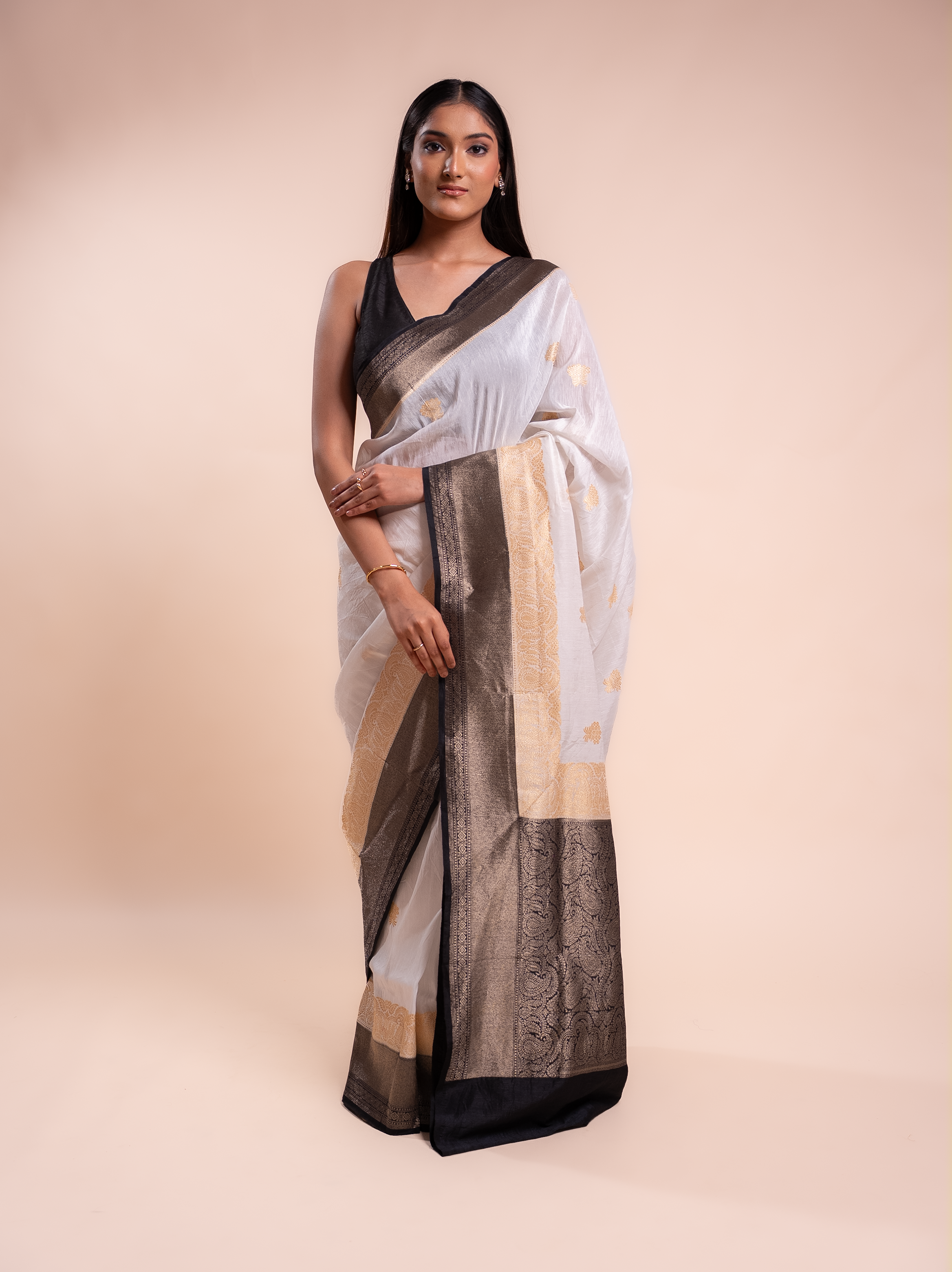 Nayika - The White Simplicity