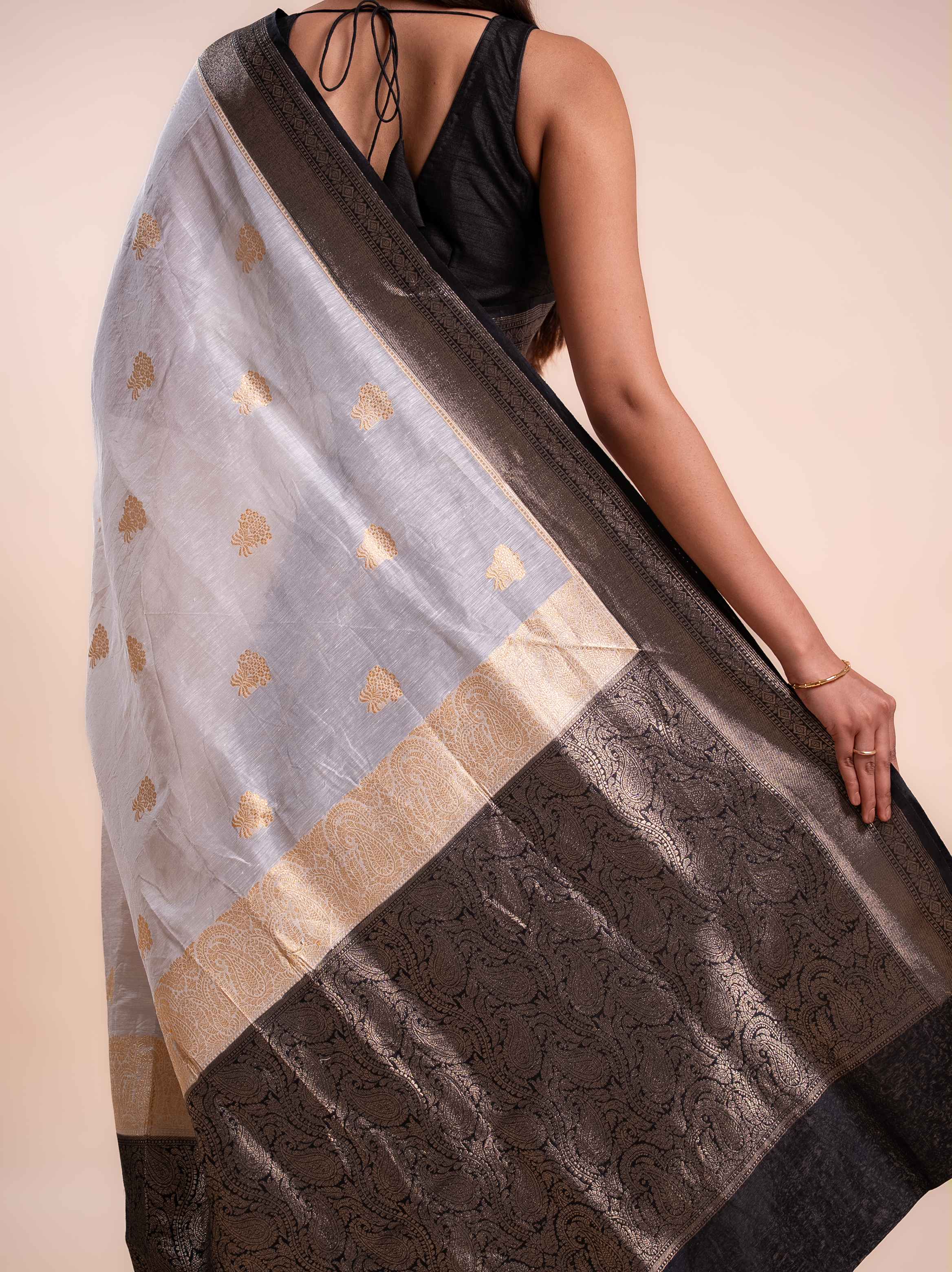 Nayika - The White Simplicity