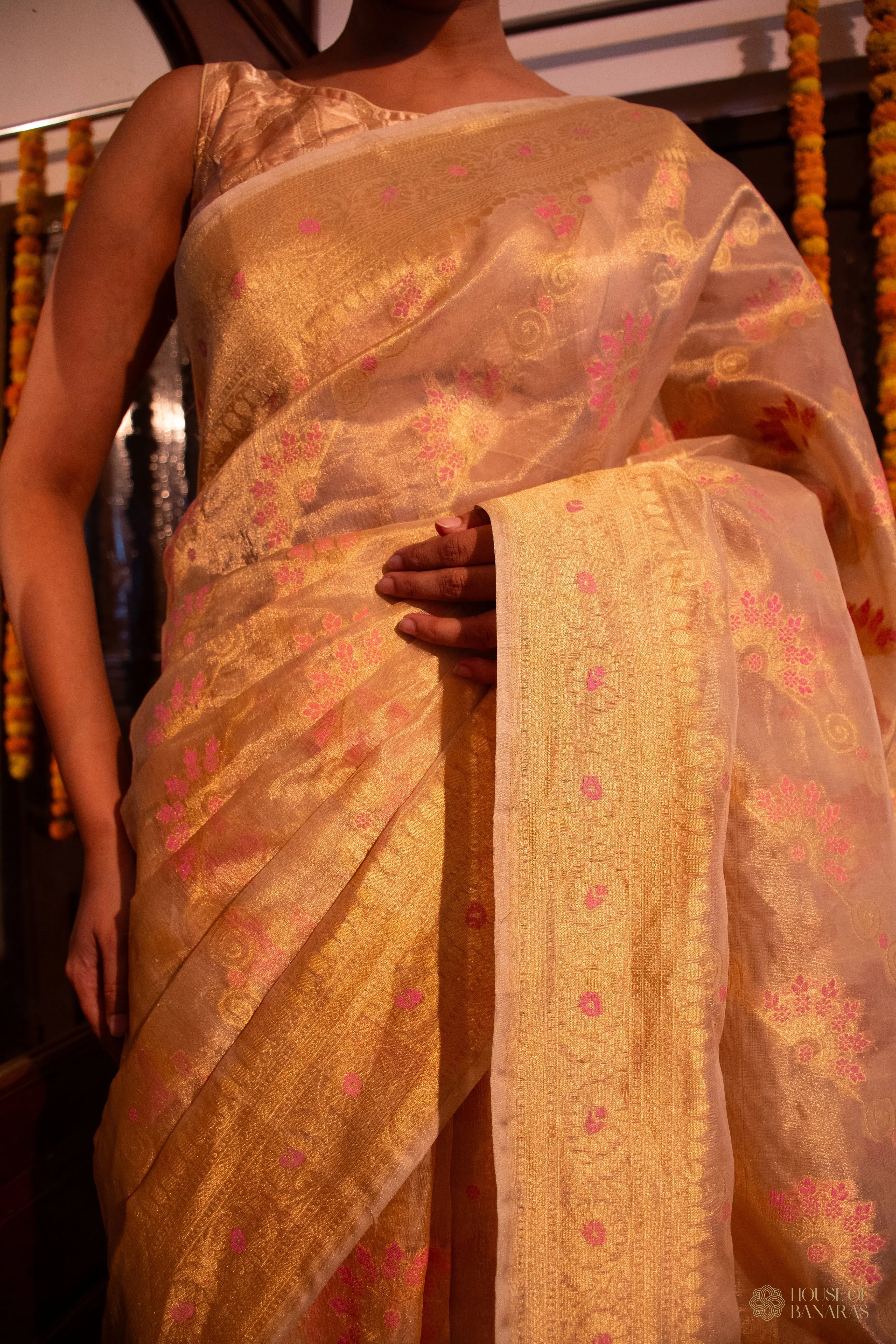 Samaira - The Cream Sonnet House Of Banaras