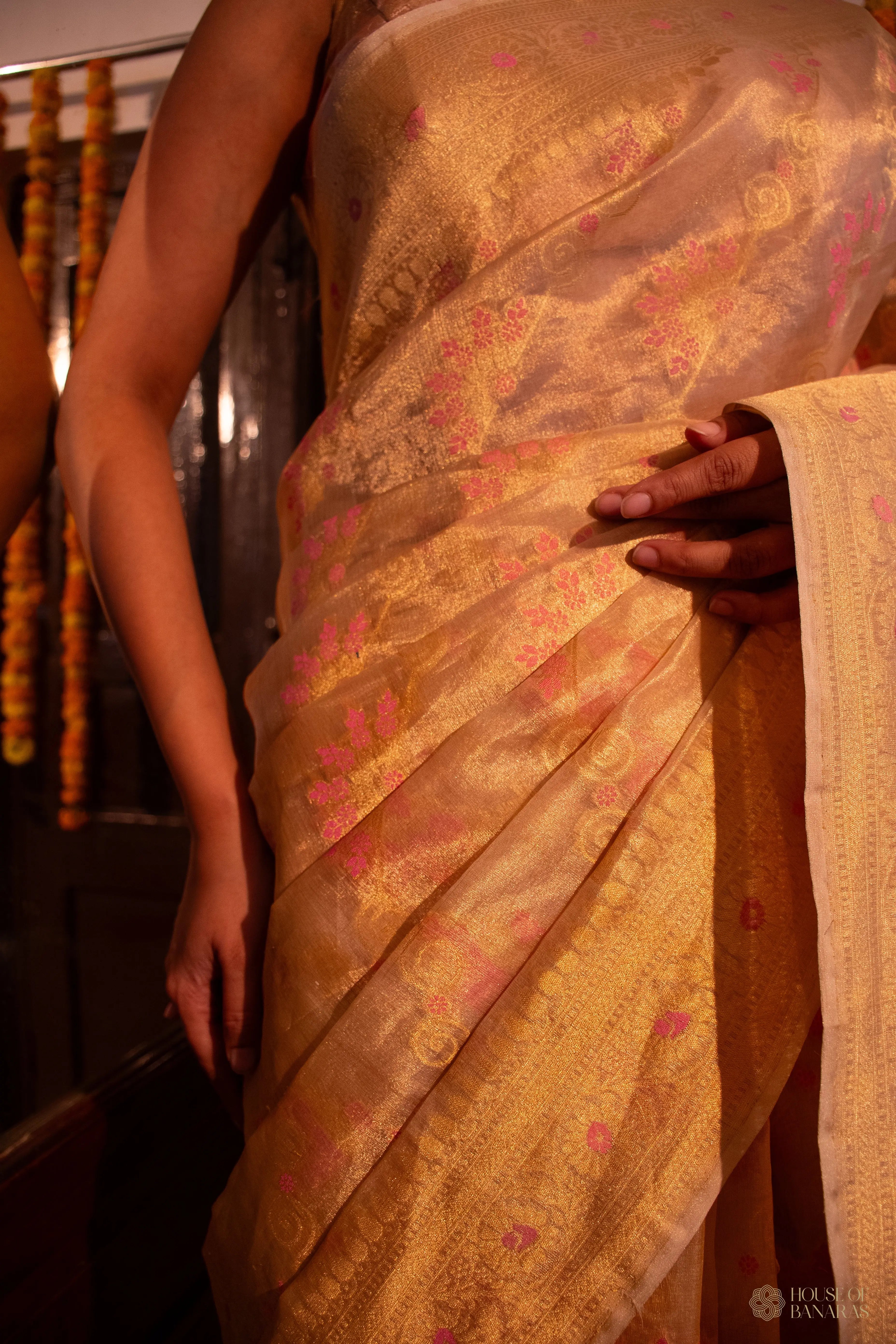 Samaira - The Cream Sonnet House Of Banaras