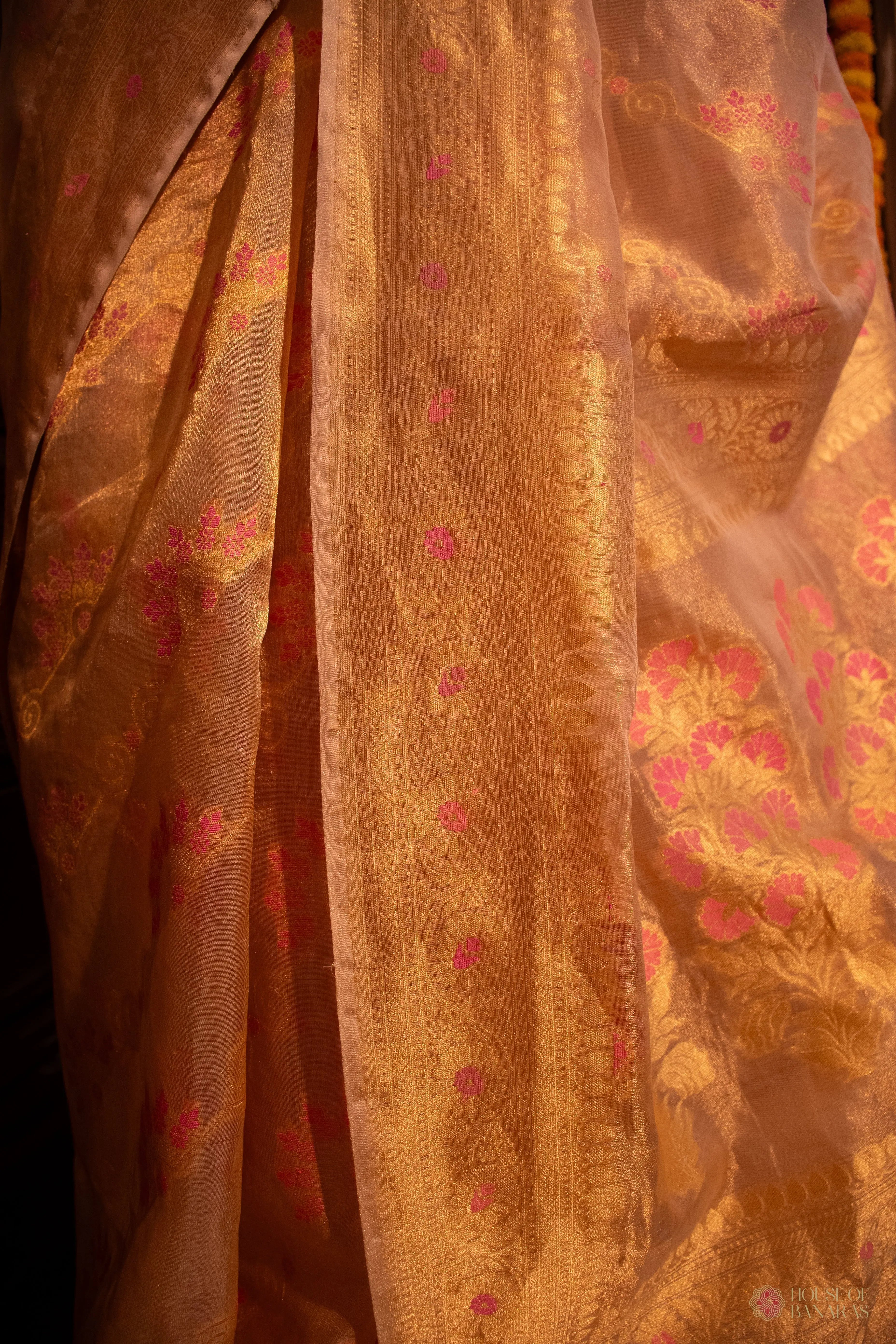 Samaira - The Cream Sonnet House Of Banaras