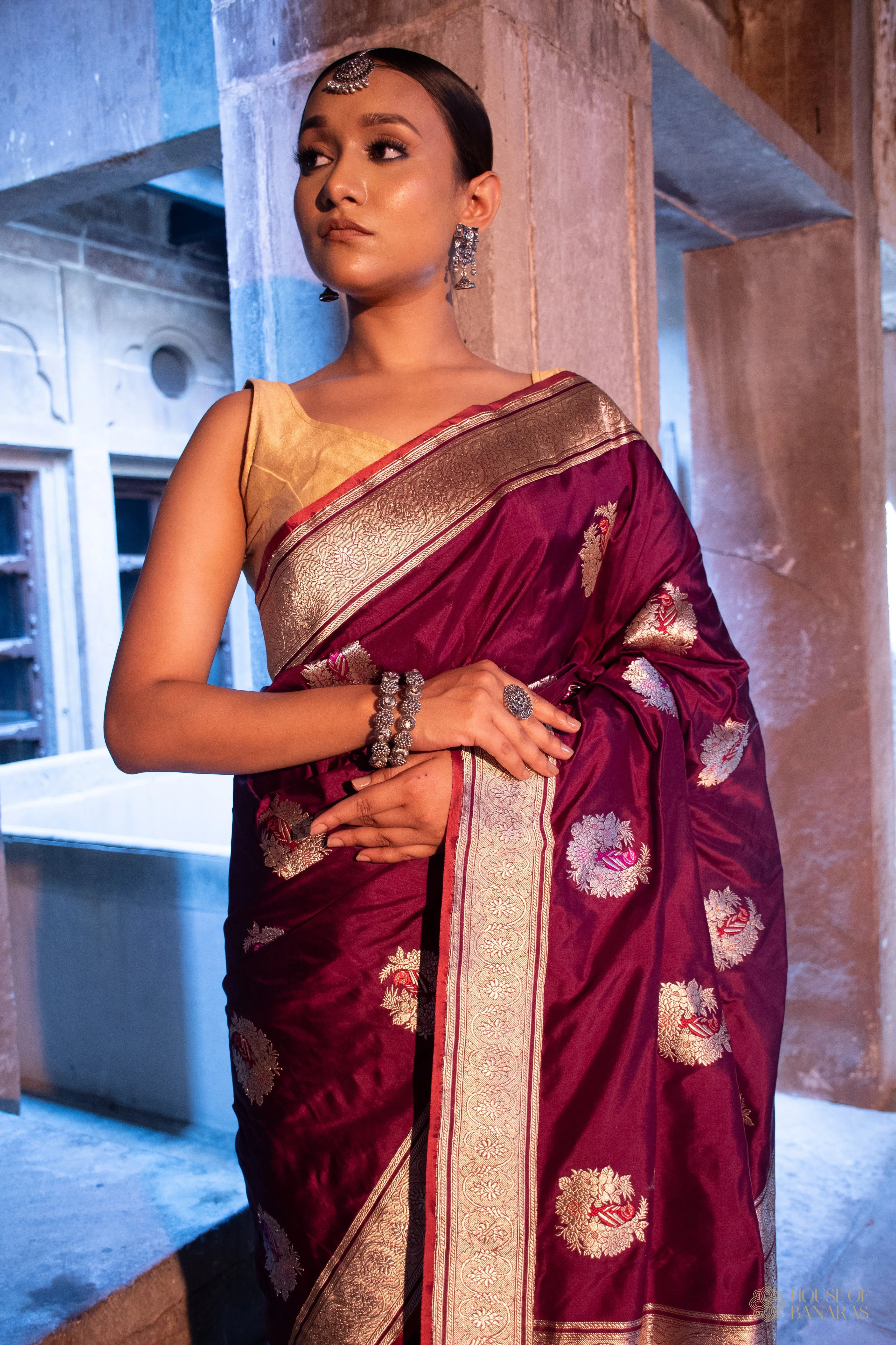 Saanvi - The Royal Vineyard House Of Banaras