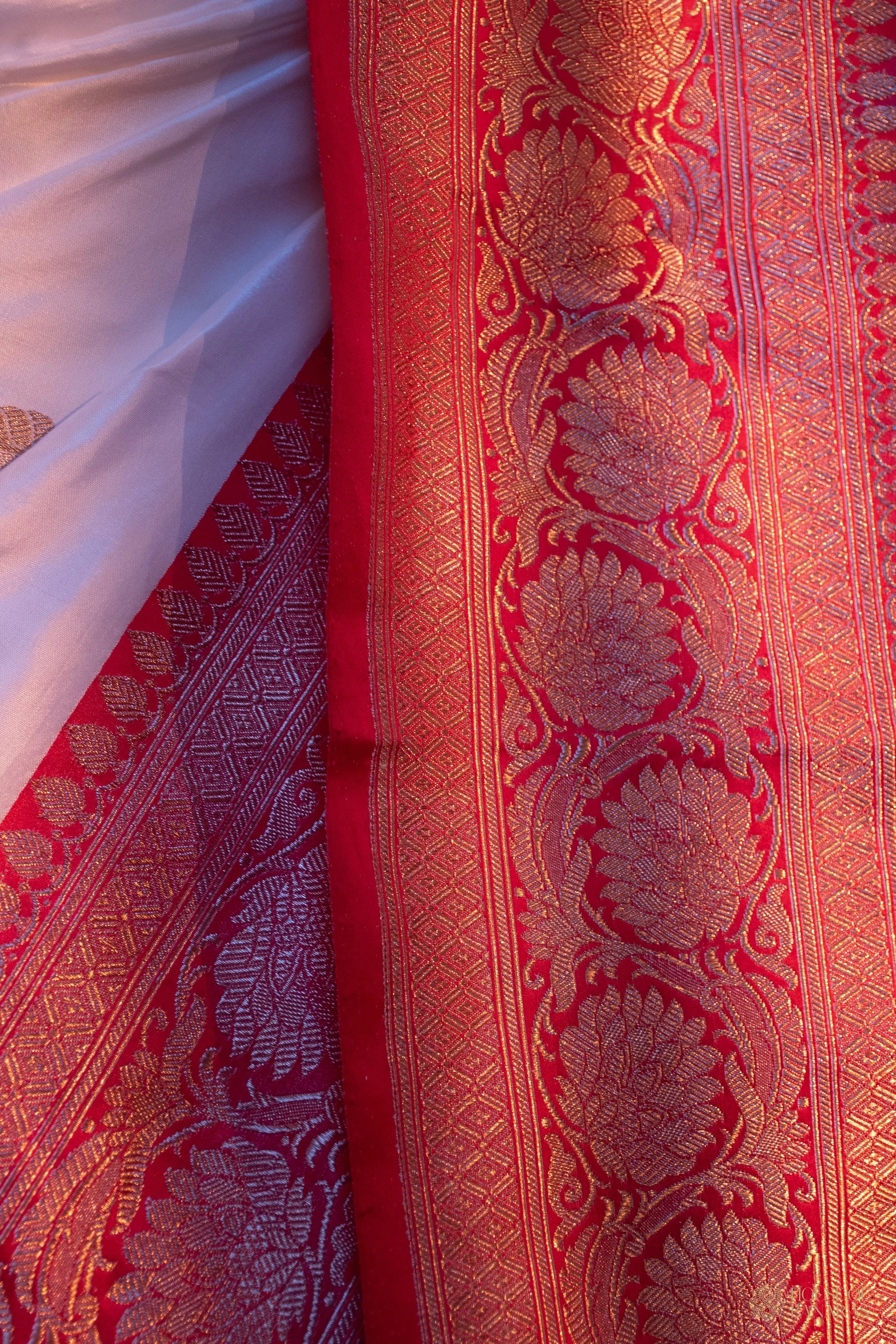 Naaz - The White Purity House Of Banaras