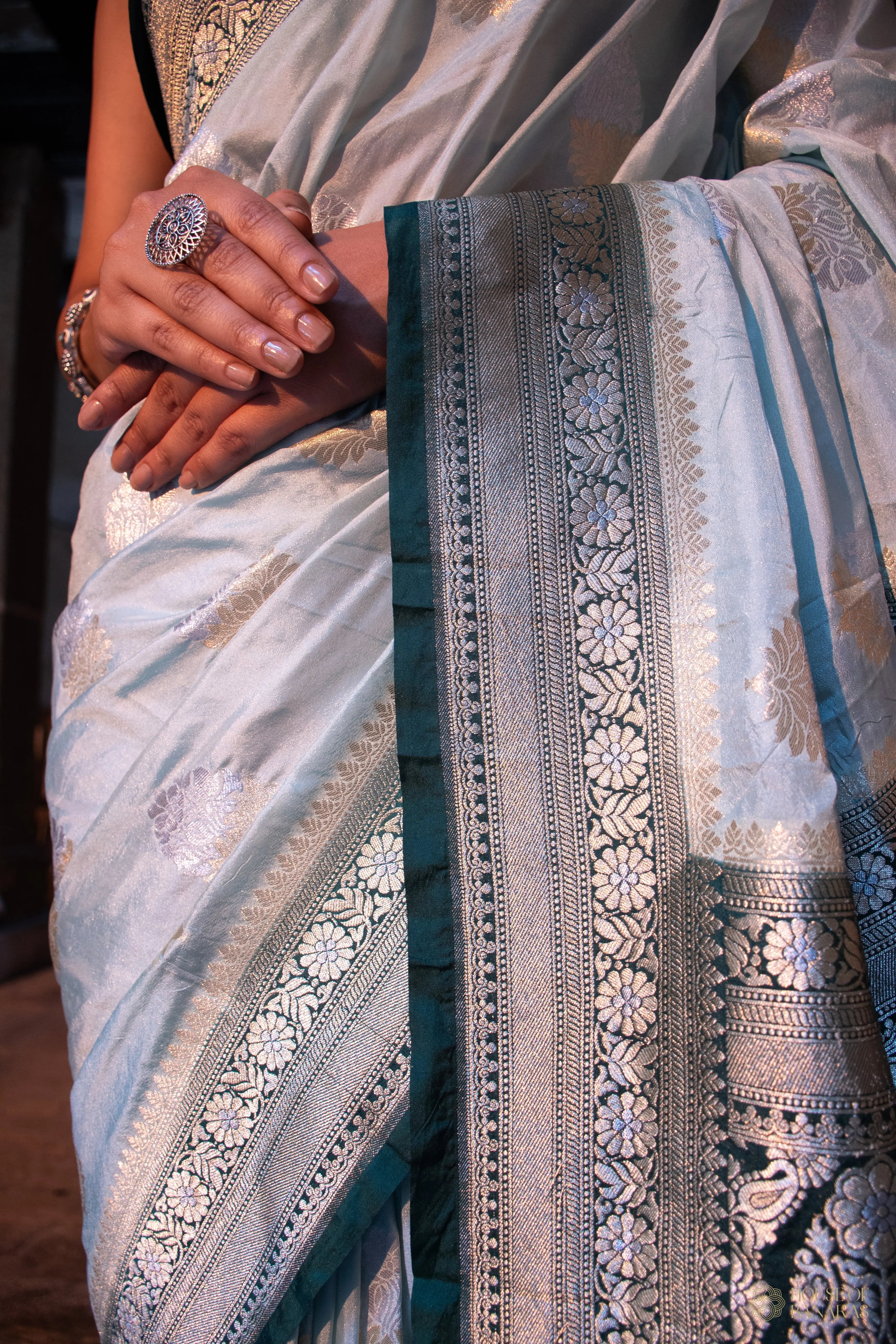 Keya - The Grey-Green Wisdom House Of Banaras