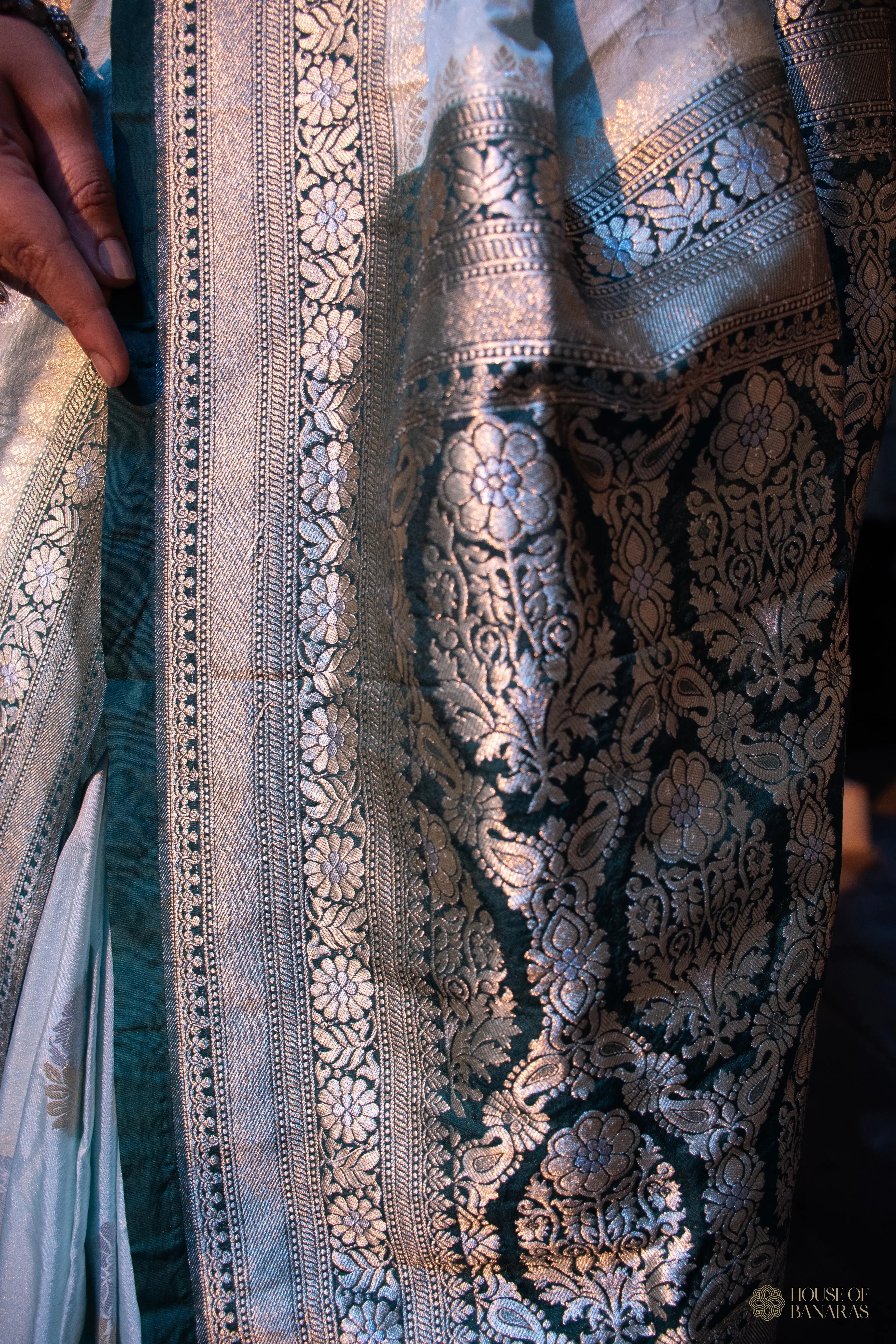 Keya - The Grey-Green Wisdom House Of Banaras