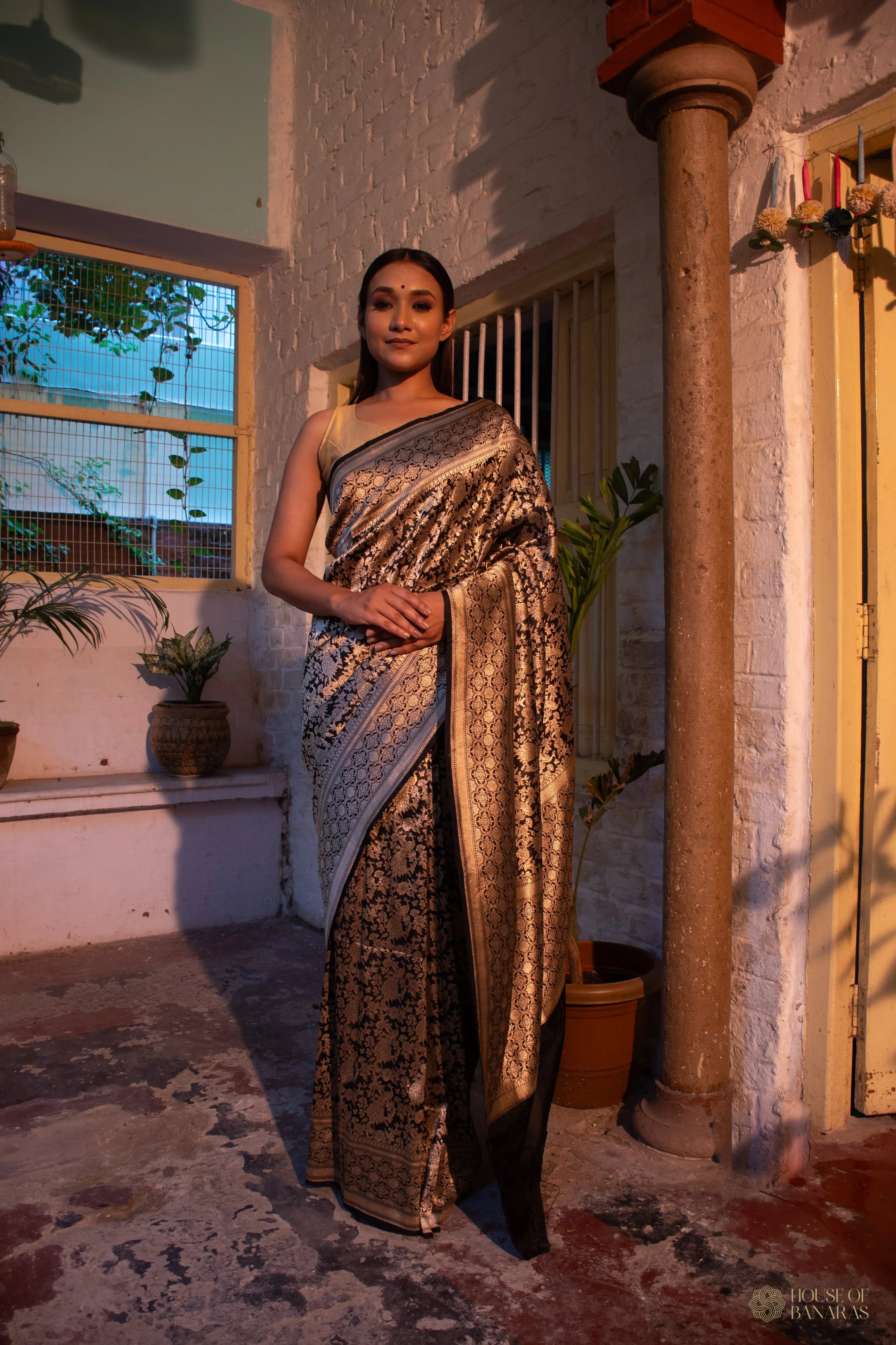 Veda - The Midnight Mystique House Of Banaras