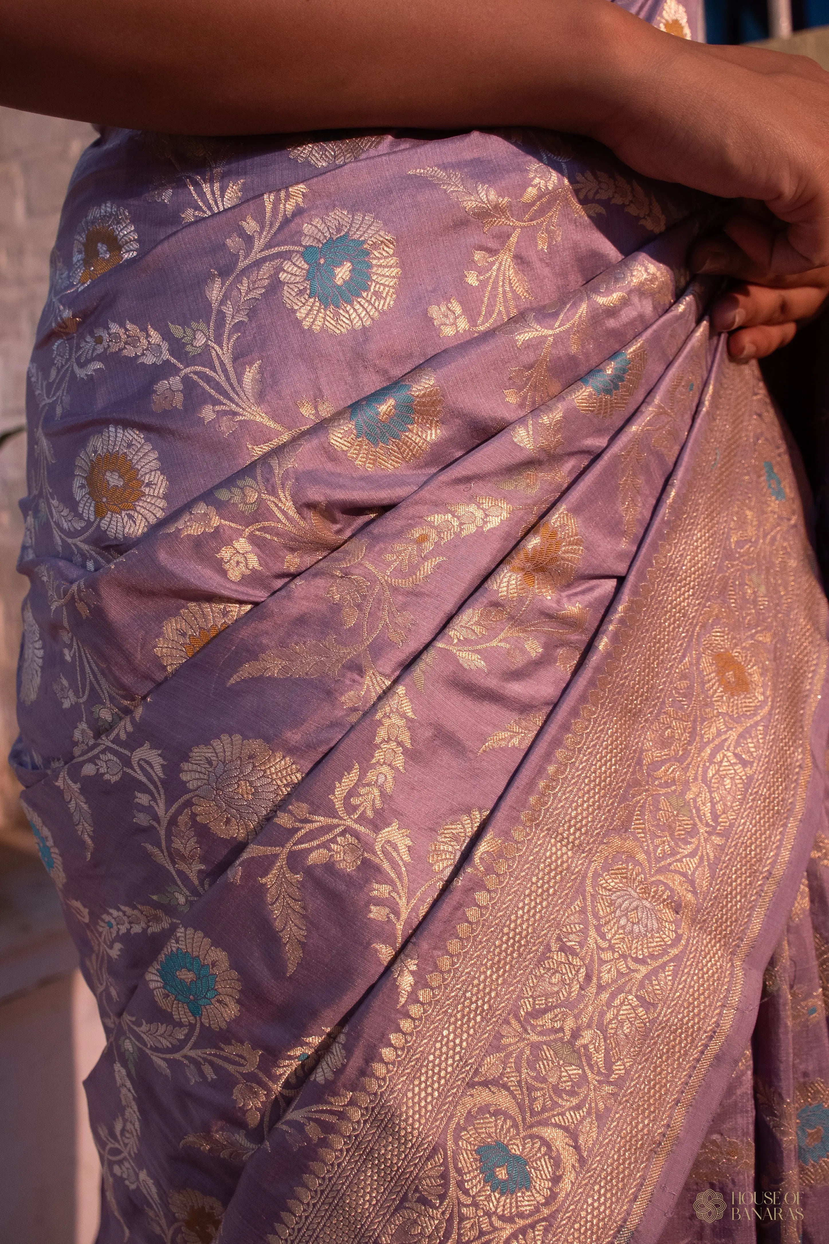 Advika - The Mauve Marvel House Of Banaras