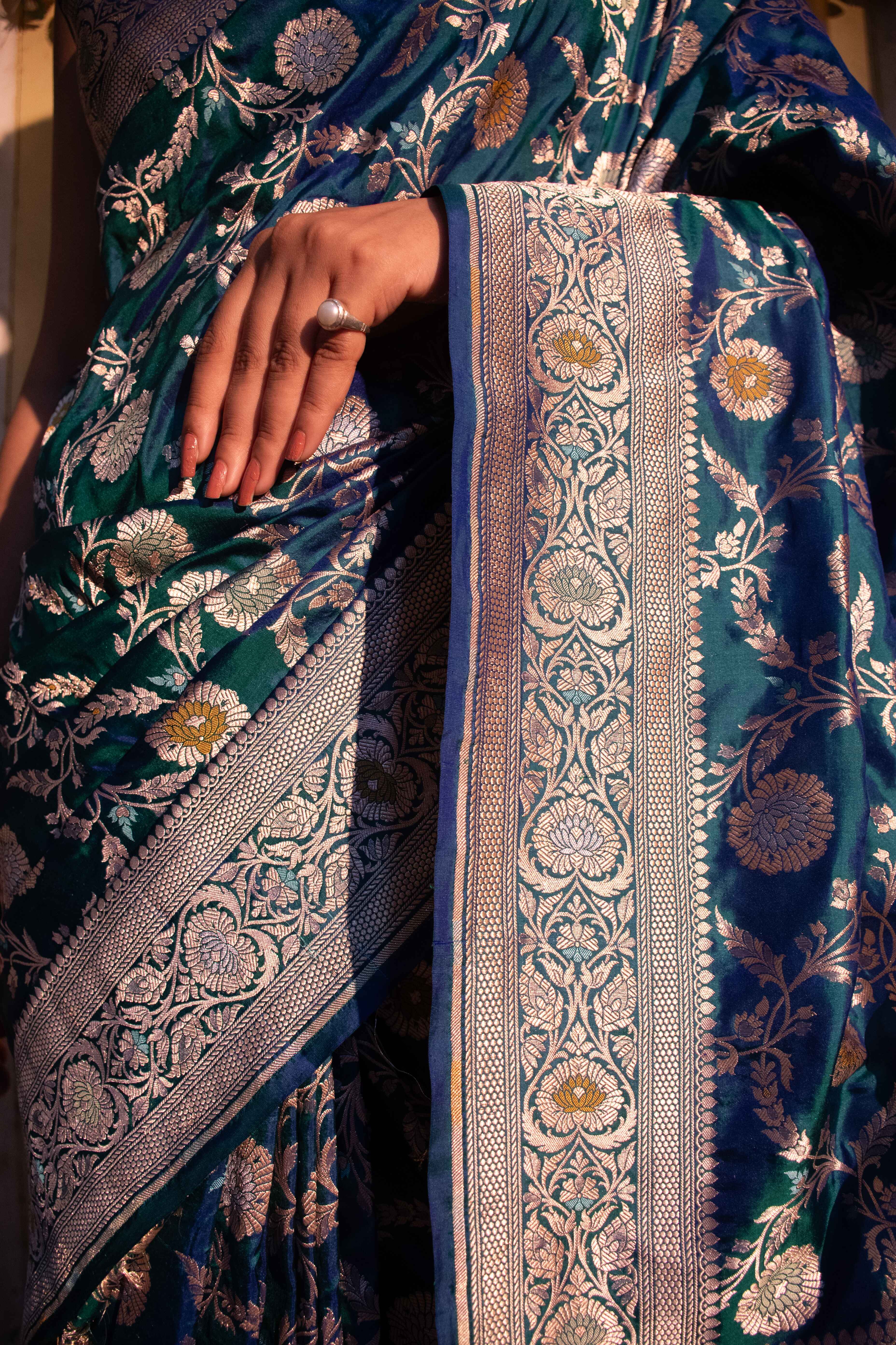 Armeen - The Blue-Green Harmony House Of Banaras