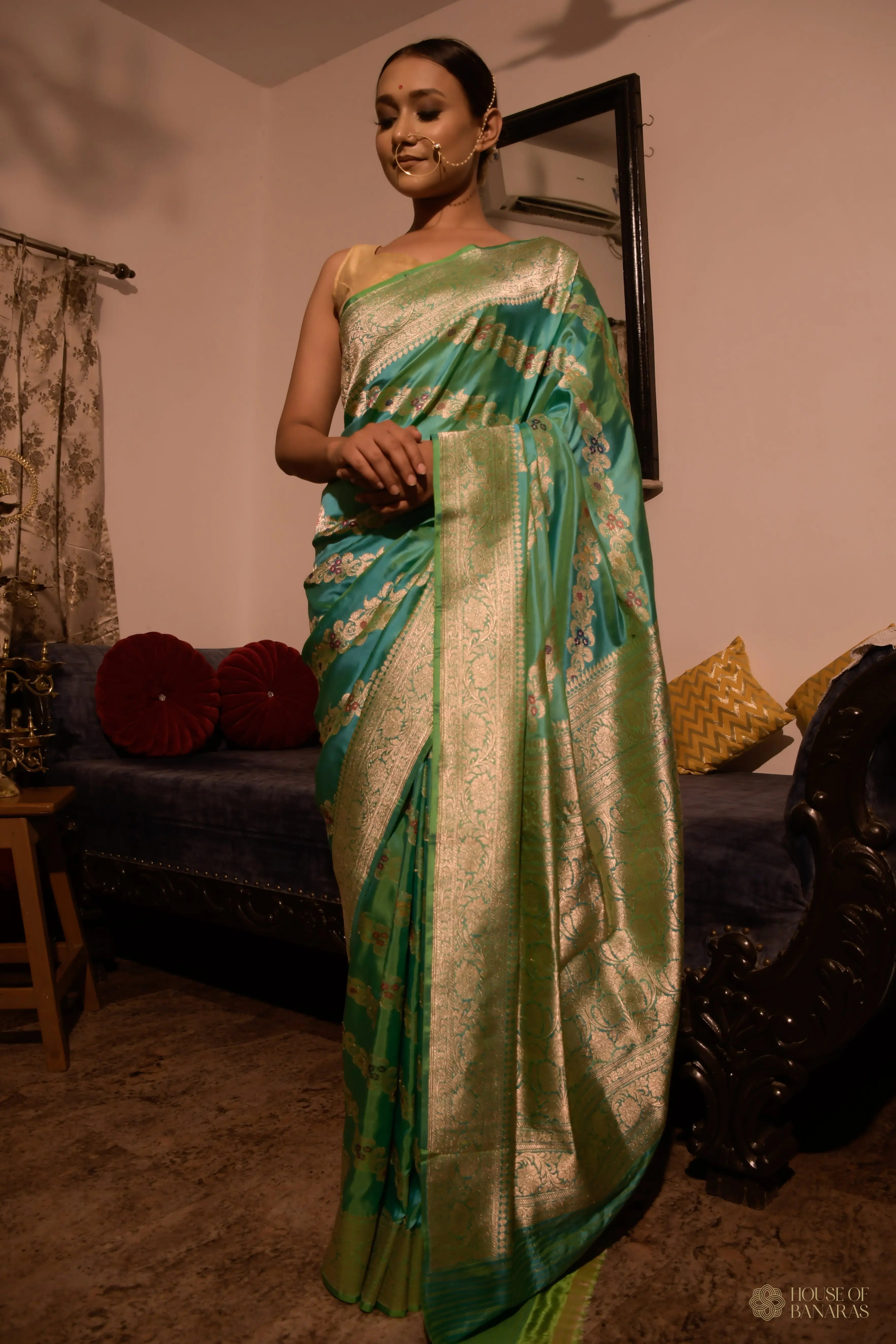 Zamrees - The Emerald Garden Majesty House Of Banaras