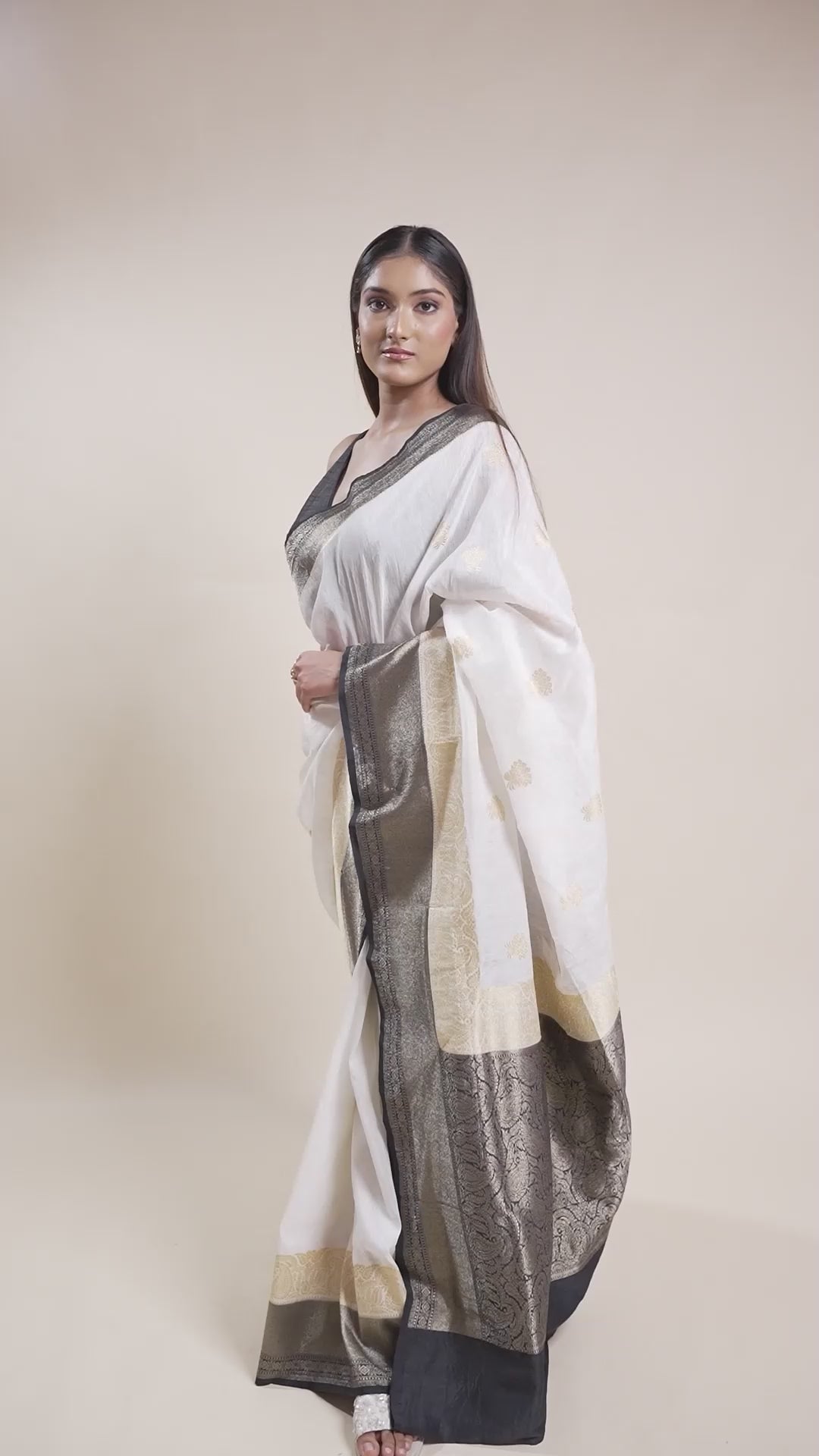 Nayika - The White Simplicity
