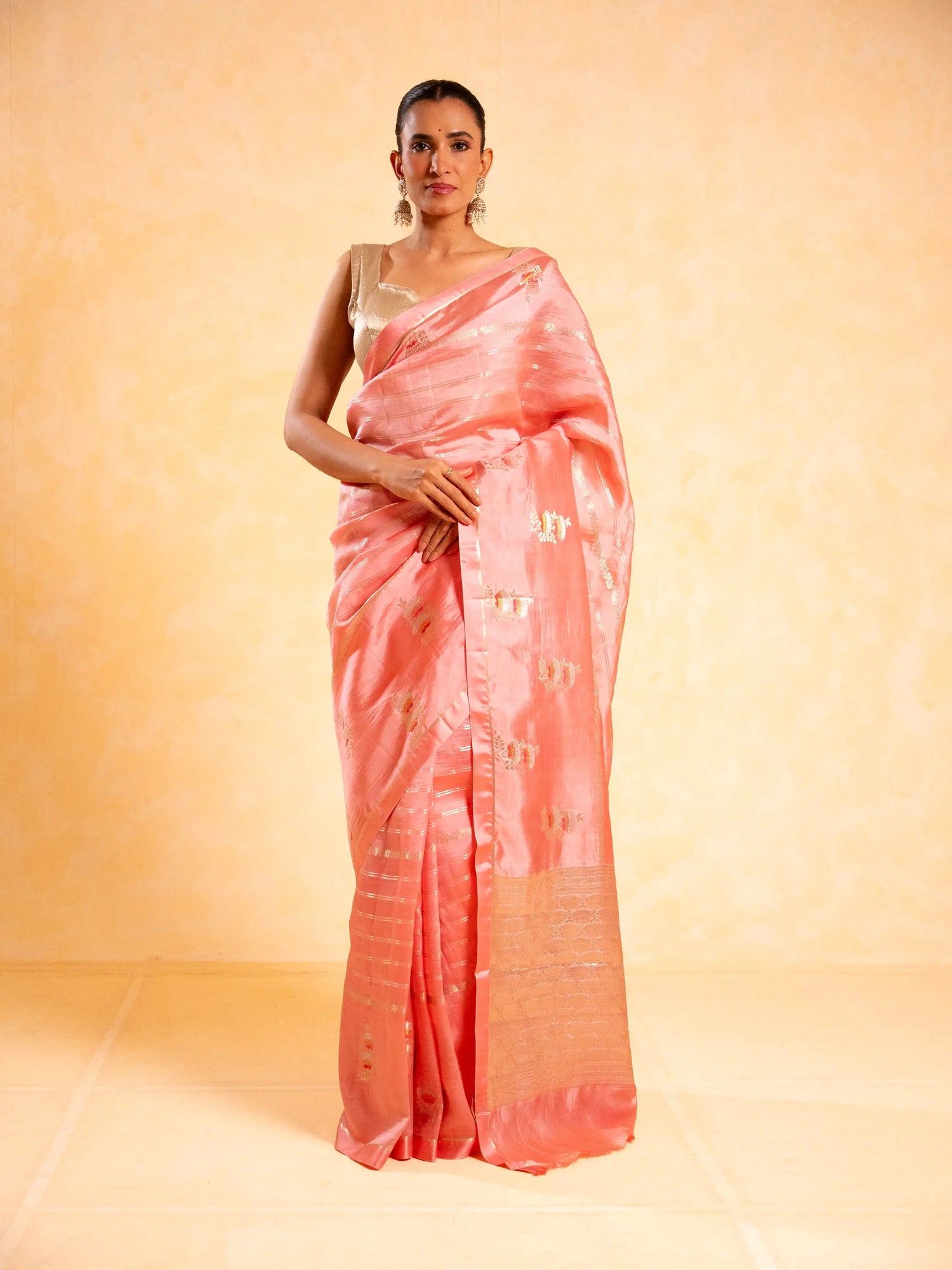 Handloom-vs-Powerloom-Banarasi-Sarees-Simple-Visual-Checks-Every-Buyer-Should-Know House of Banaras