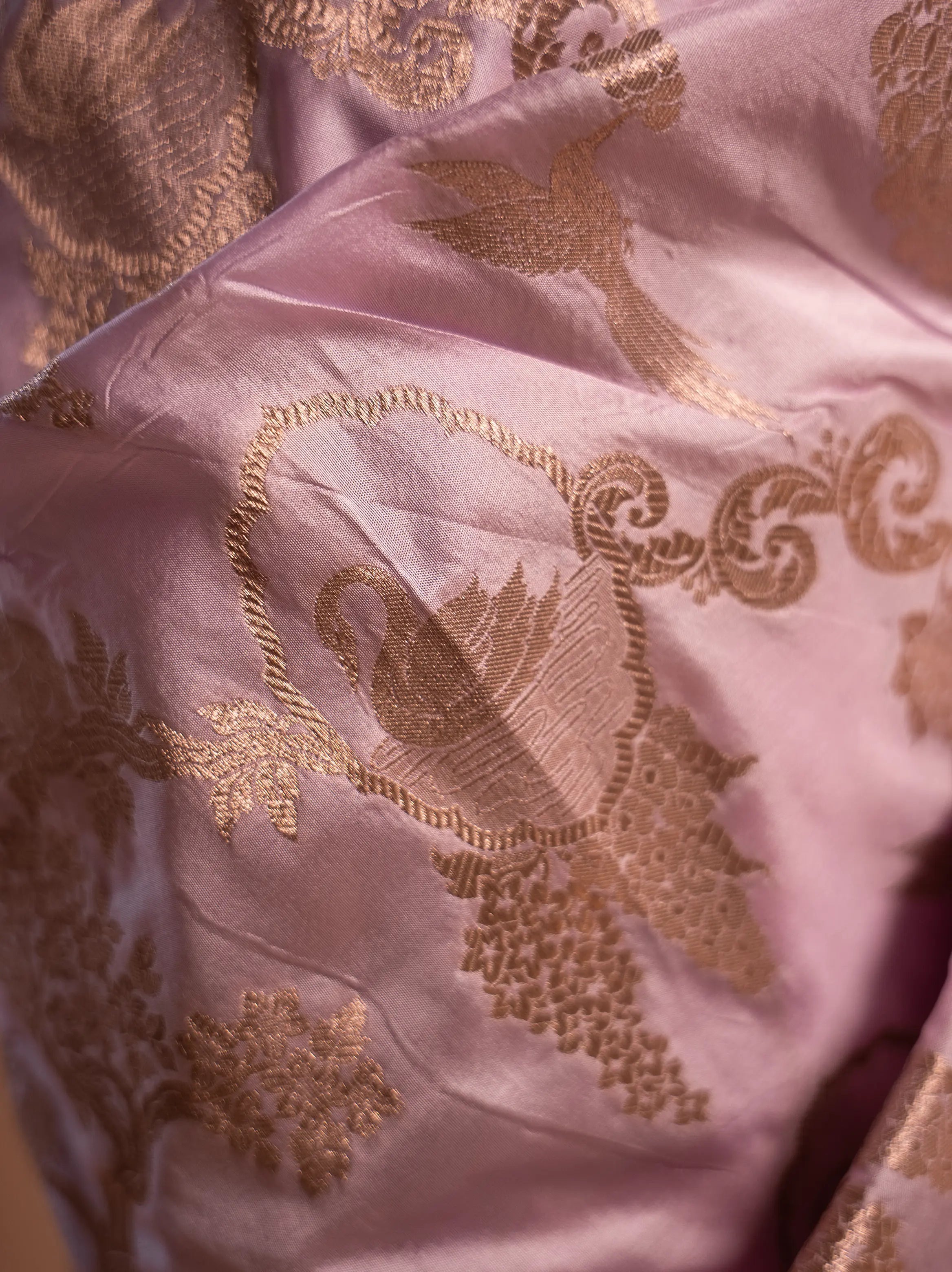 Radiant Amara – The Luminous Elegance House Of Banaras