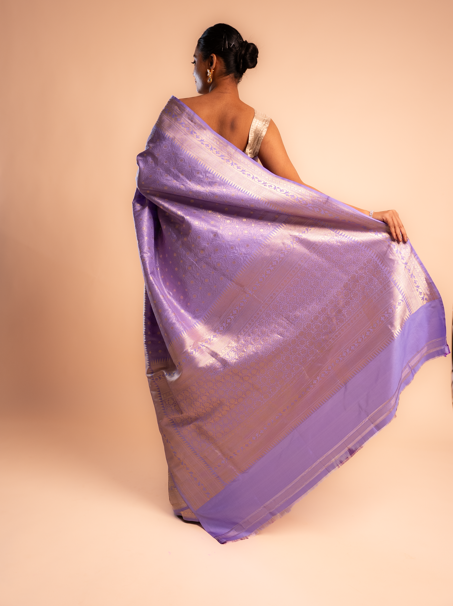 Nila Sundari – The Ethereal Elegance