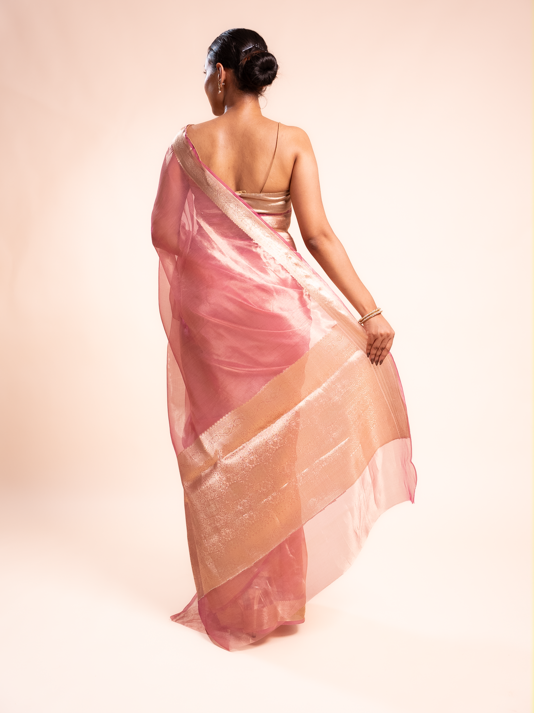 Suhani - The Golden Whisper