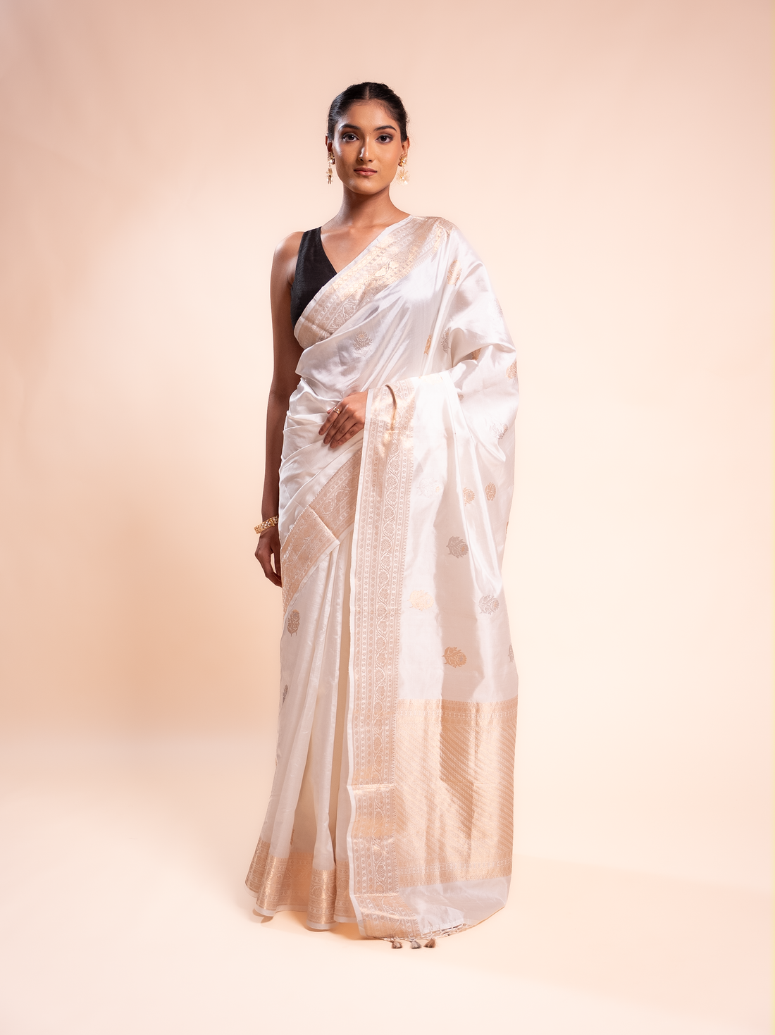 Maadhavi - The White Purity House of Banaras