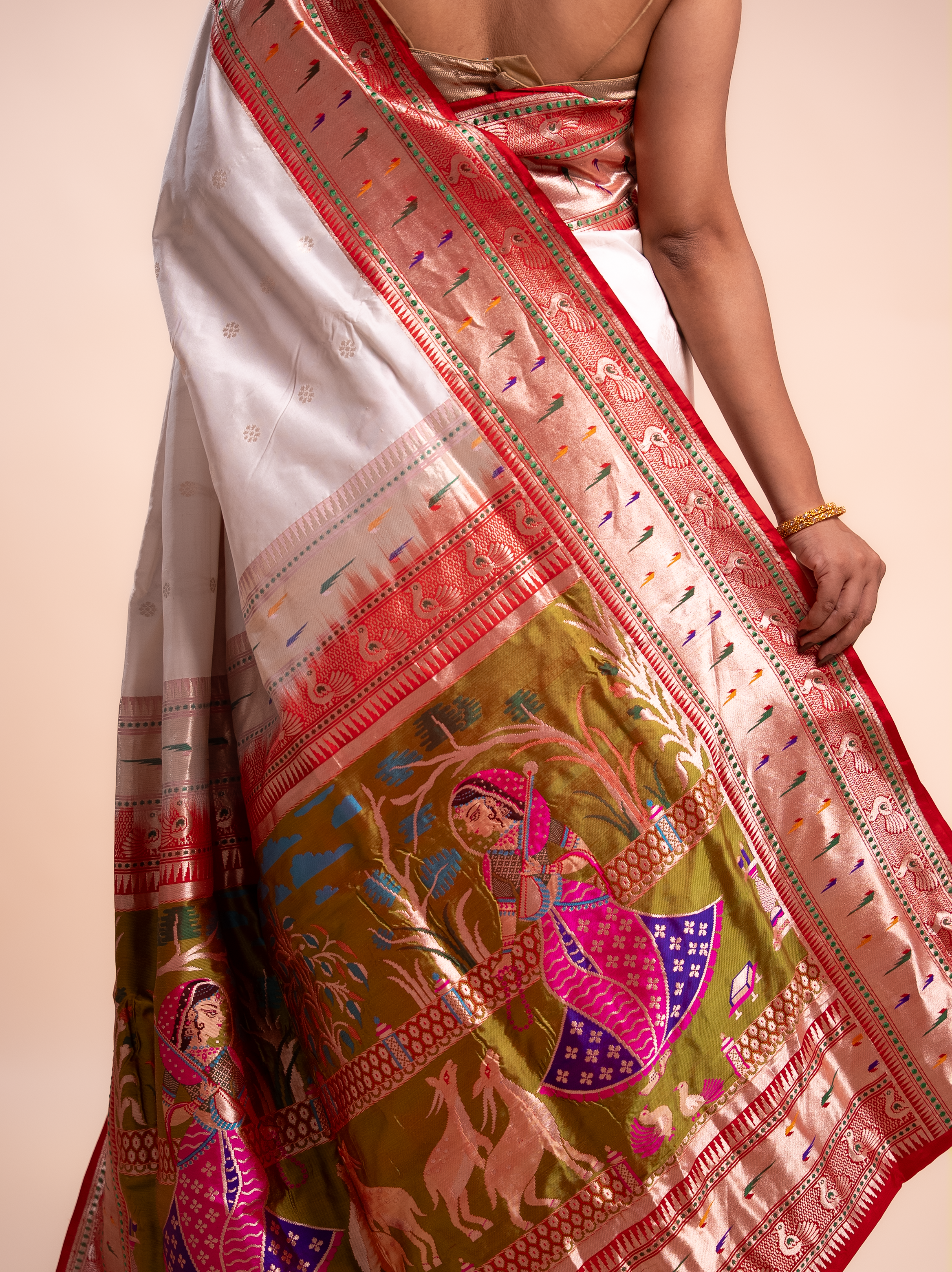 Shwet White Kadhua Katan Banarasi Handloom Saree