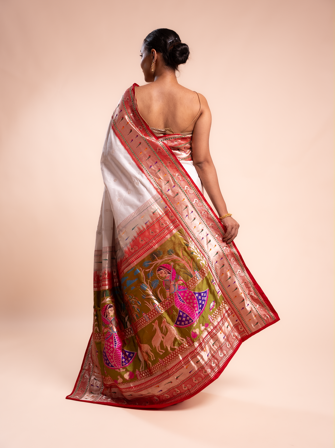 Shwet White Kadhua Katan Banarasi Handloom Saree