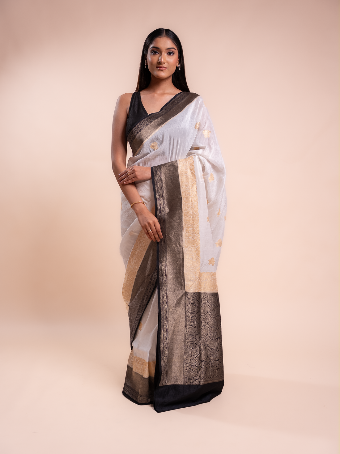 Nayika - The White Simplicity