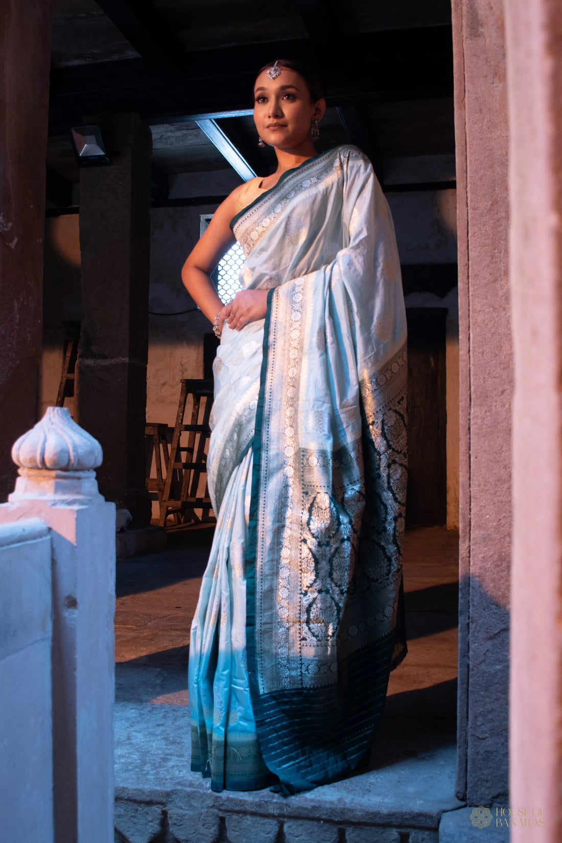 Keya - The Grey-Green Wisdom House Of Banaras